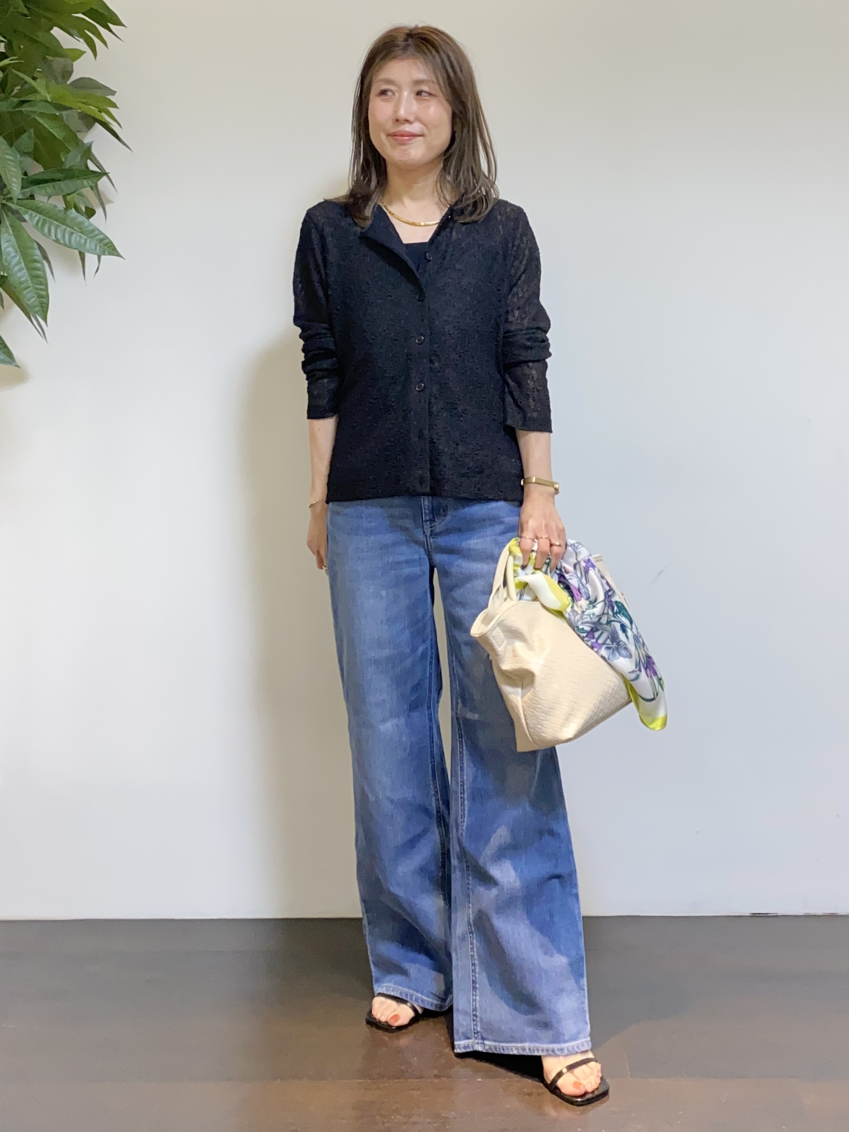 tomoさんの「UNTITLED｜【古畑星夏さん着用/シアー】ストレッチレースカーディガン」を使ったコーディネート