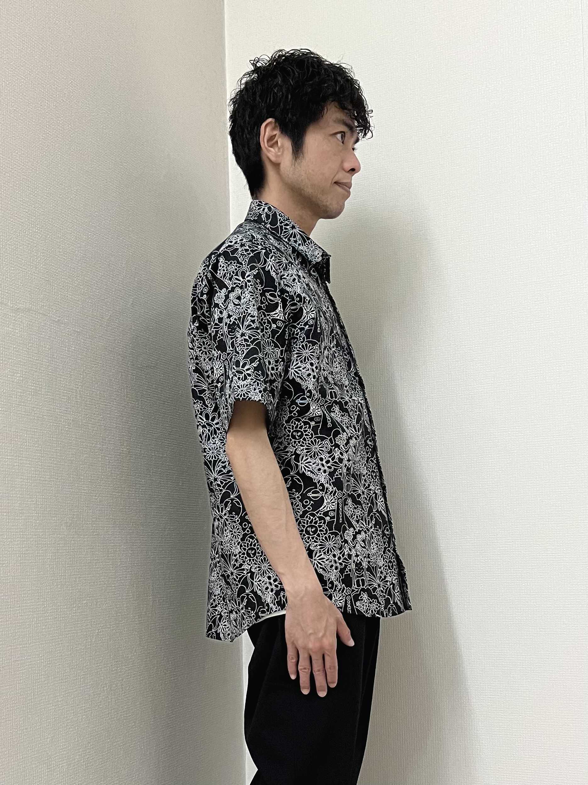 URAさんの「TAKEO KIKUCHI｜【BOWLER HAT LABEL】ビリケンさんプリント 半袖シャツ」を使ったコーディネート