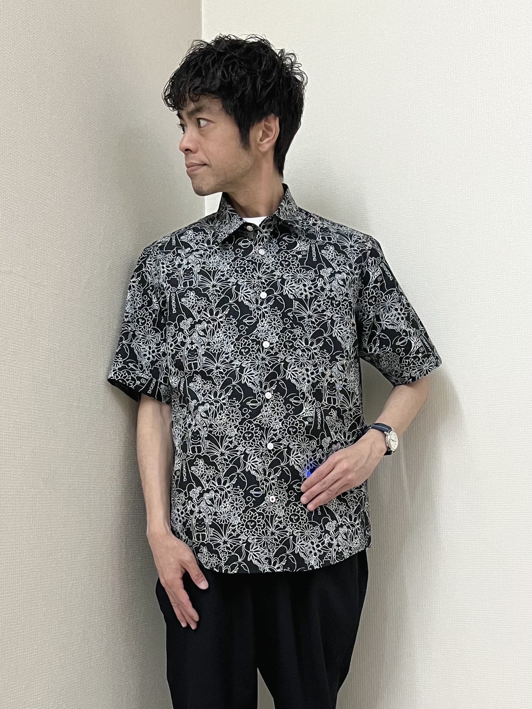 URAさんの「TAKEO KIKUCHI｜【BOWLER HAT LABEL】ビリケンさんプリント 半袖シャツ」を使ったコーディネート