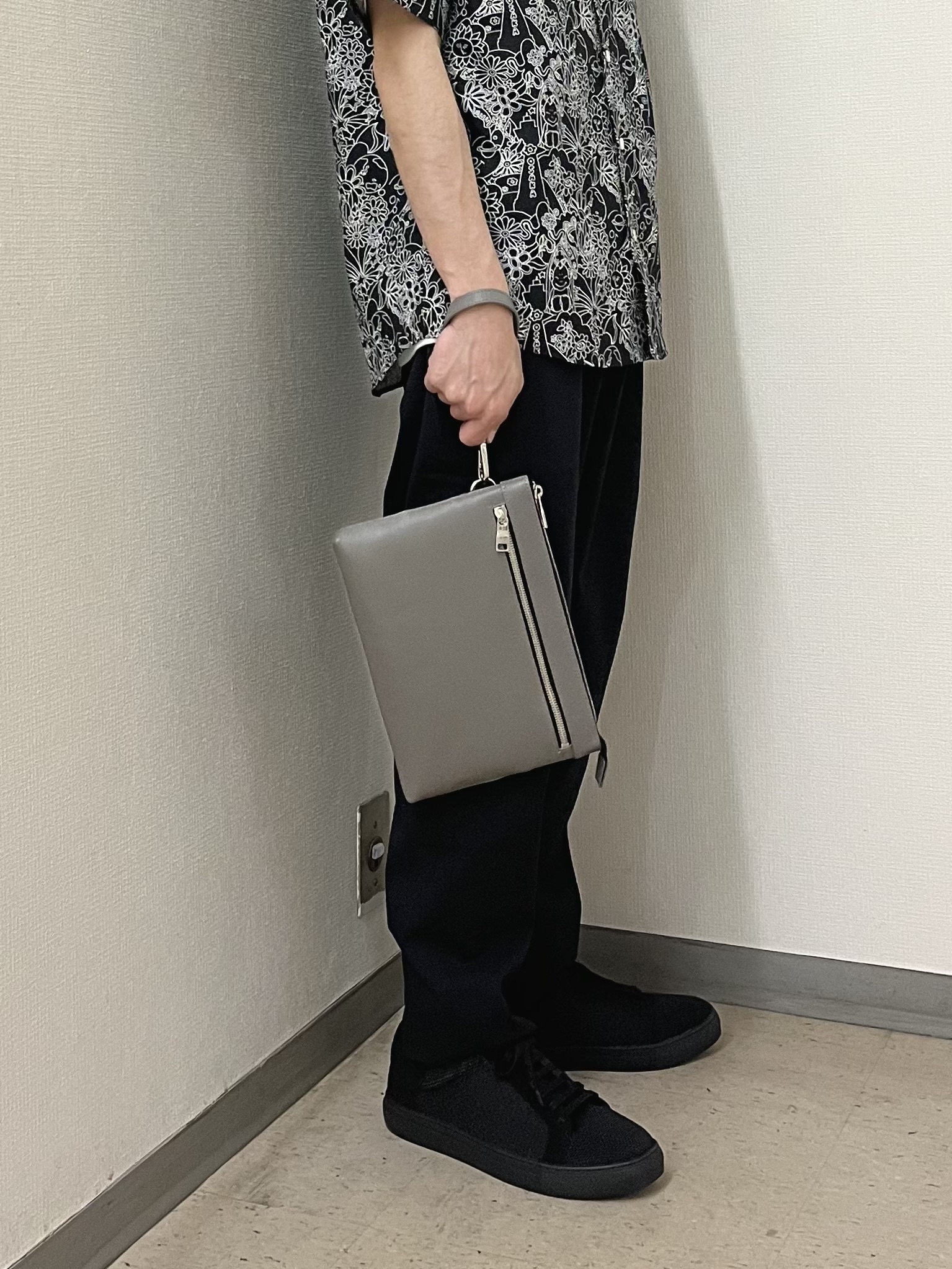 URAさんの「TAKEO KIKUCHI｜【BOWLER HAT LABEL】ビリケンさんプリント 半袖シャツ」を使ったコーディネート
