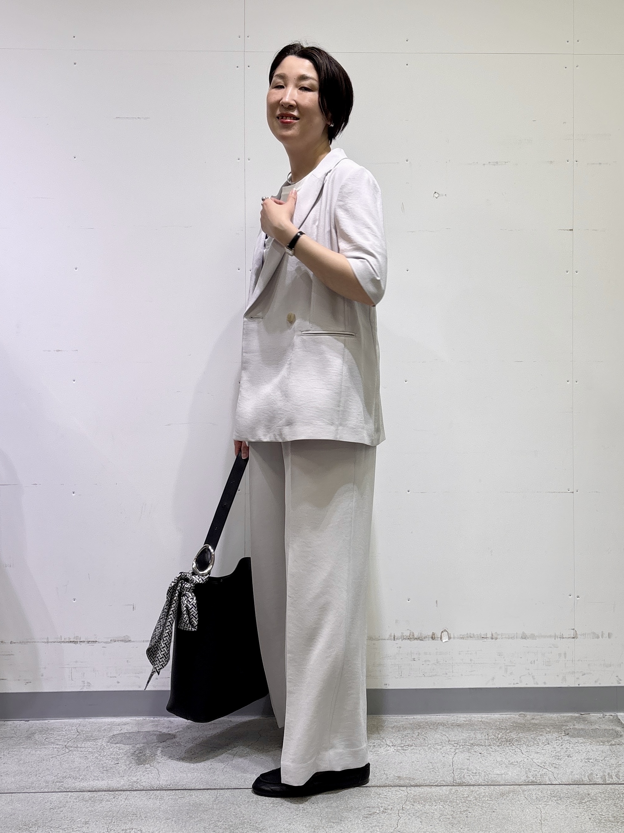 yuriさんの「INDIVI｜【UVケア／選べるグラフィック】スムースジャージTシャツ」を使ったコーディネート