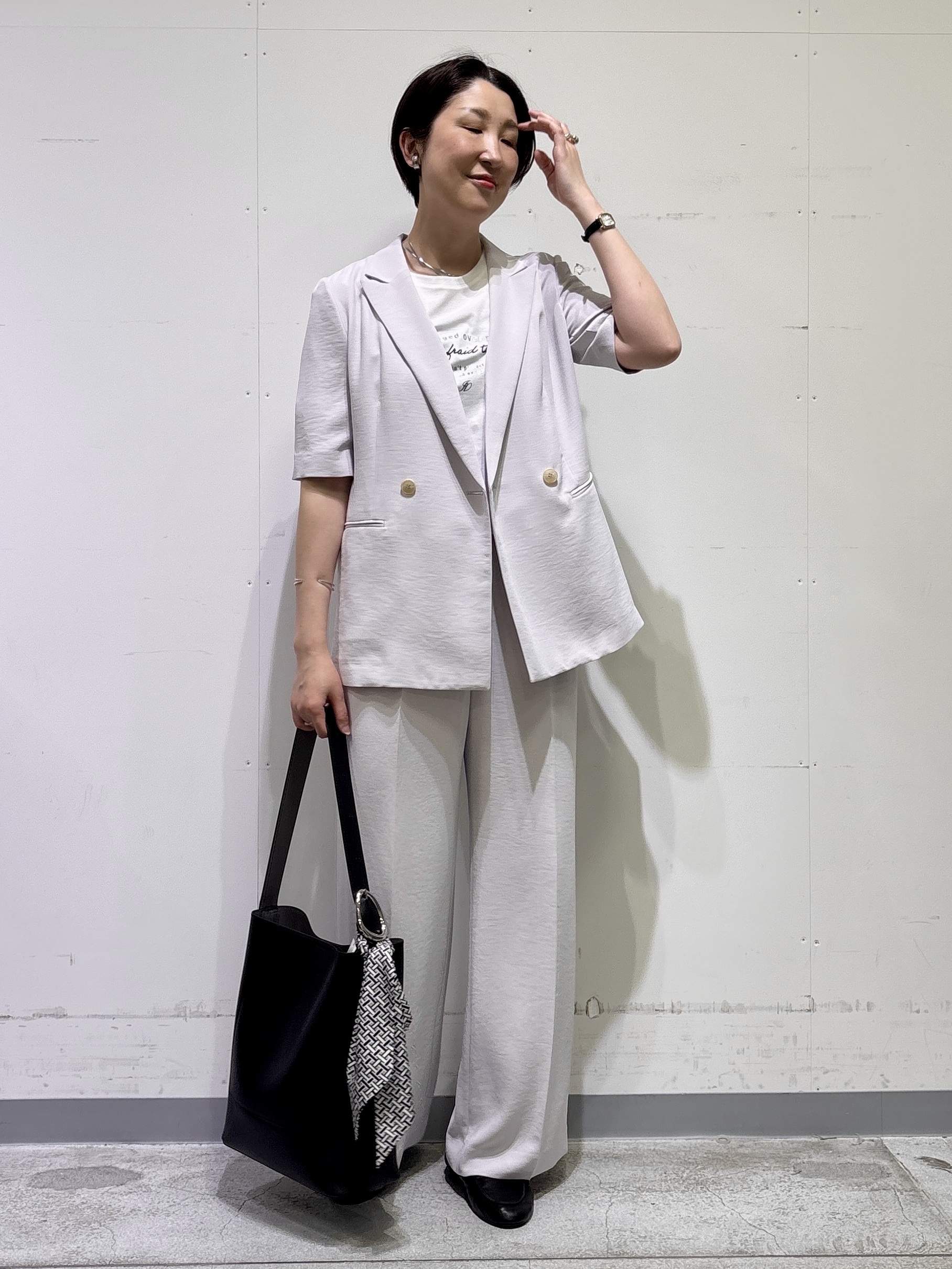 yuriさんの「INDIVI｜【UVケア／選べるグラフィック】スムースジャージTシャツ」を使ったコーディネート