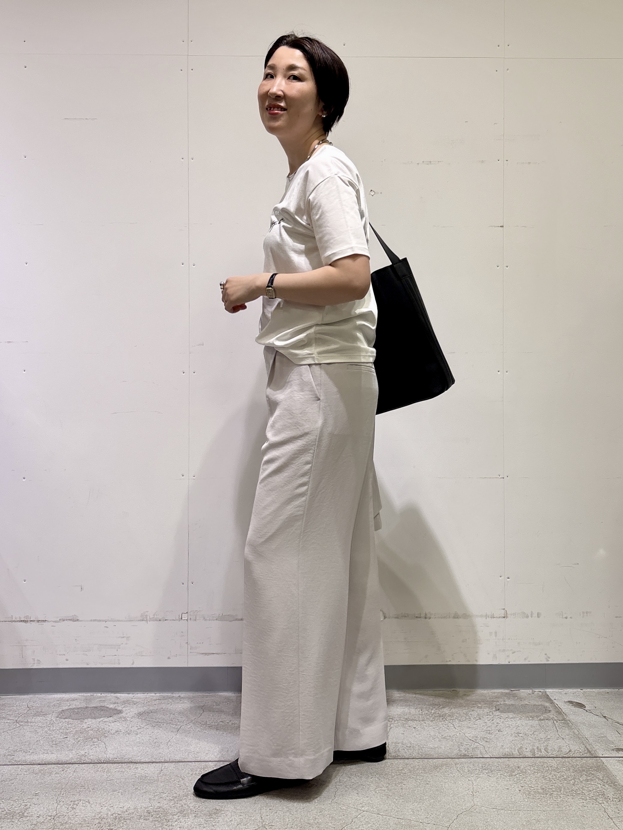 yuriさんの「INDIVI｜【UVケア／選べるグラフィック】スムースジャージTシャツ」を使ったコーディネート