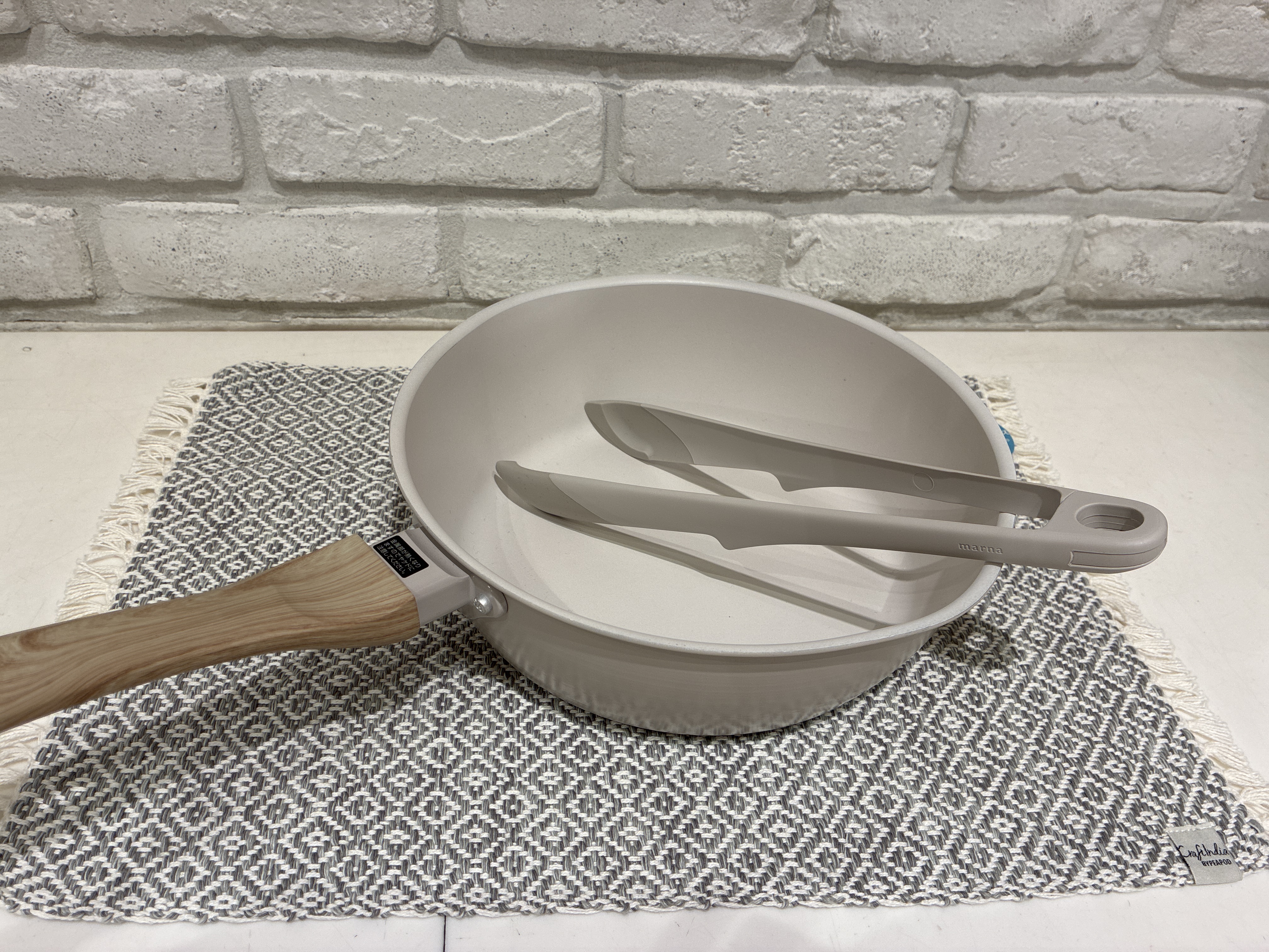 ねぎさんの「212 KITCHEN STORE｜きほんの道具 スプーンヘラ DGY ＜marna マーナ＞」を使ったコーディネート