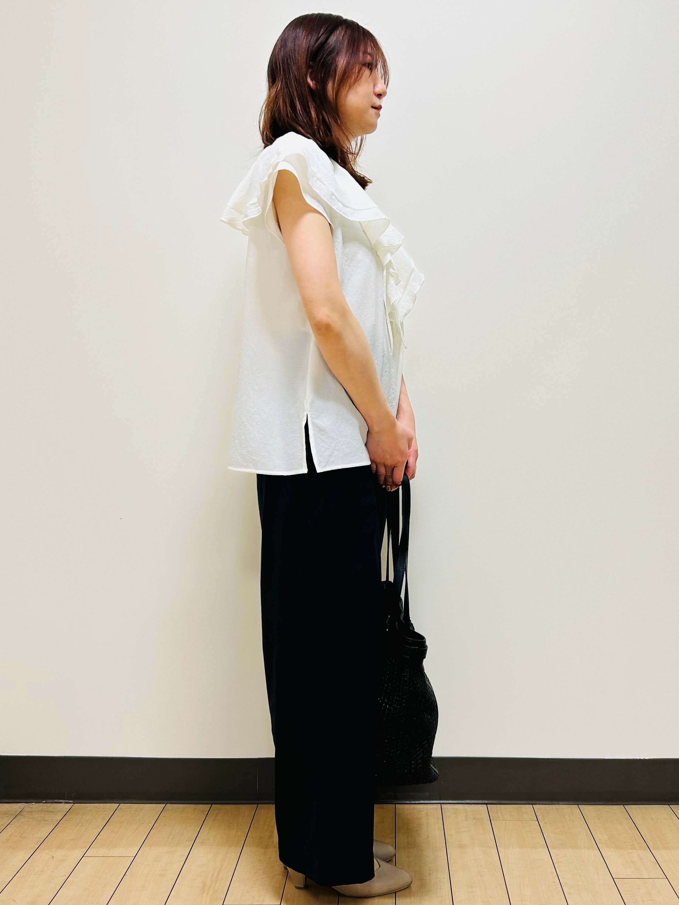miiiさんの「Reflect｜【通気性あり／涼しい／マシンウォッシャブル】フリルブラウス」を使ったコーディネート