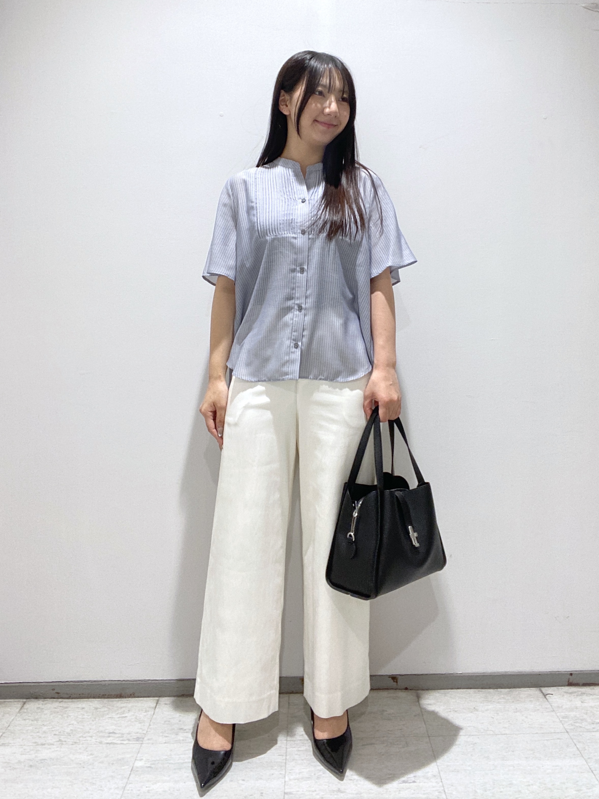 meiさんの「INDIVI｜【接触冷感/洗える】シアーシャンブレーピンタックブラウス」を使ったコーディネート
