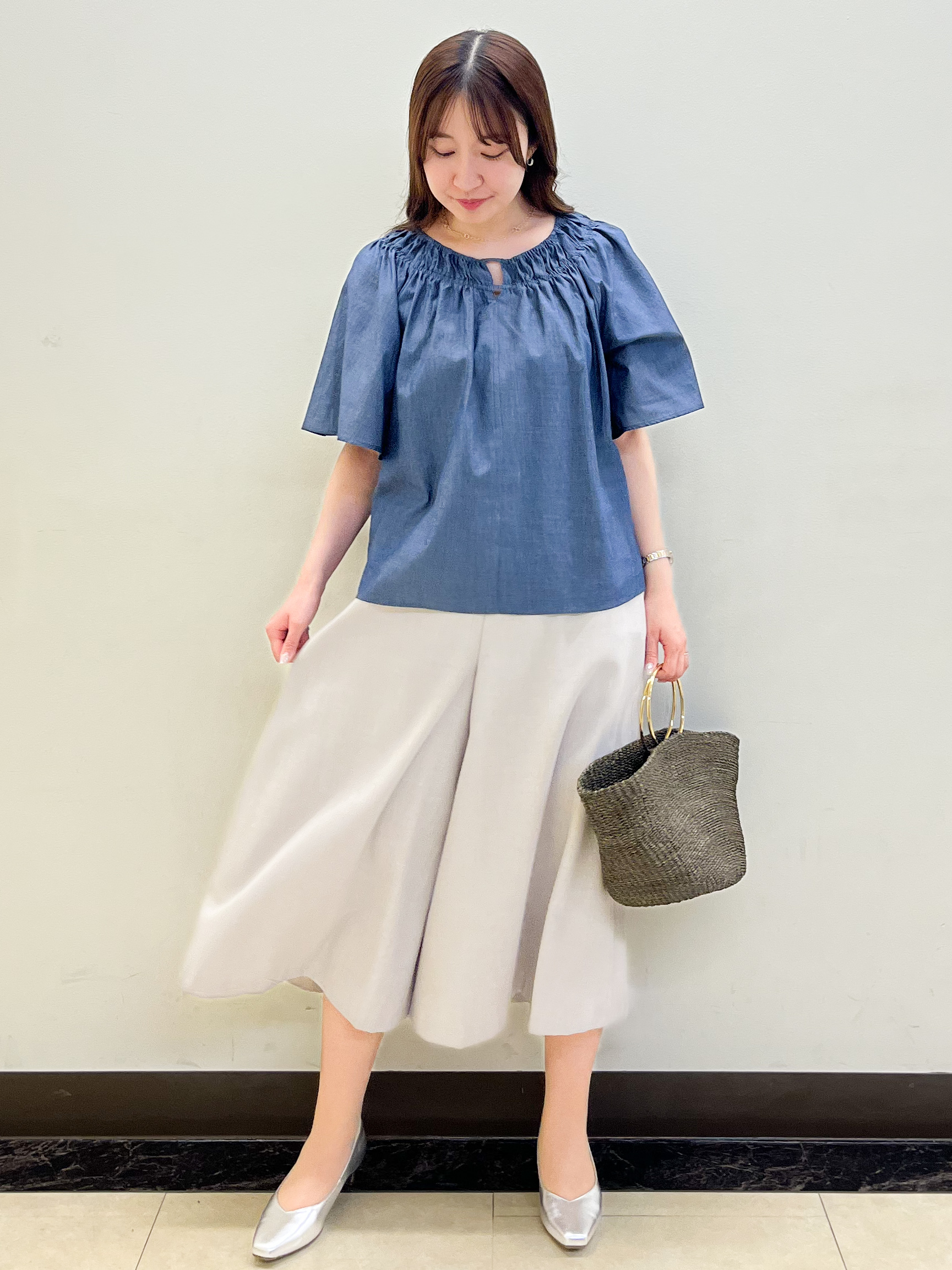 mikikoさんの「Reflect｜ネックギャザーデザインブラウス」を使ったコーディネート