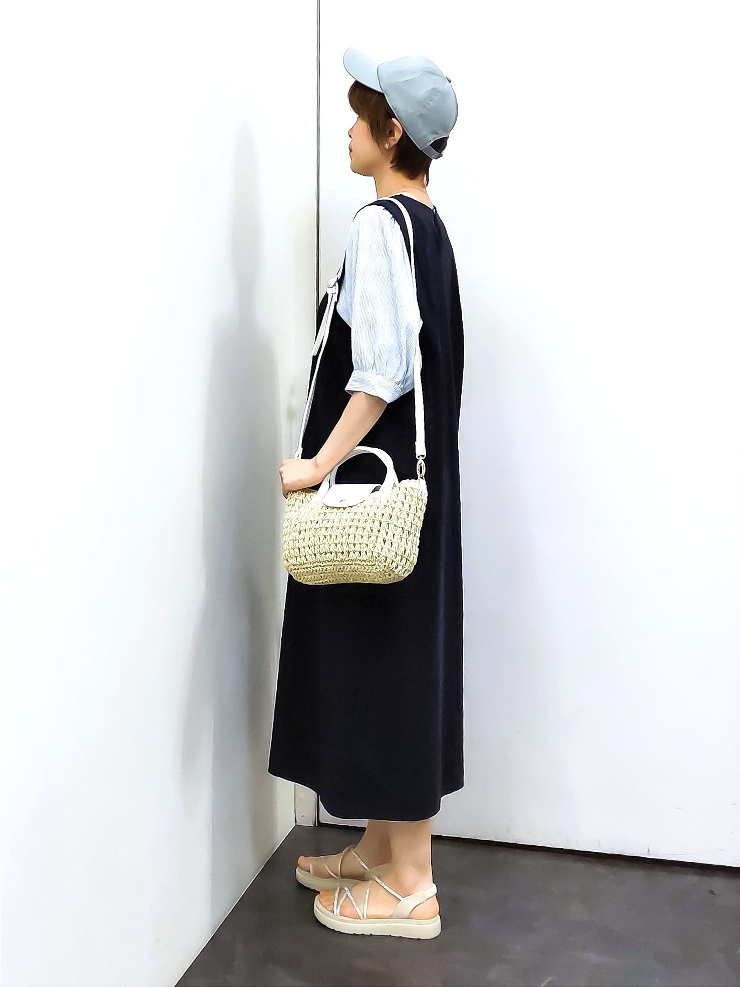 やまちゃんさんの「grove｜高評価！【体型カバー/洗える】袖布帛ポンチワンピース」を使ったコーディネート