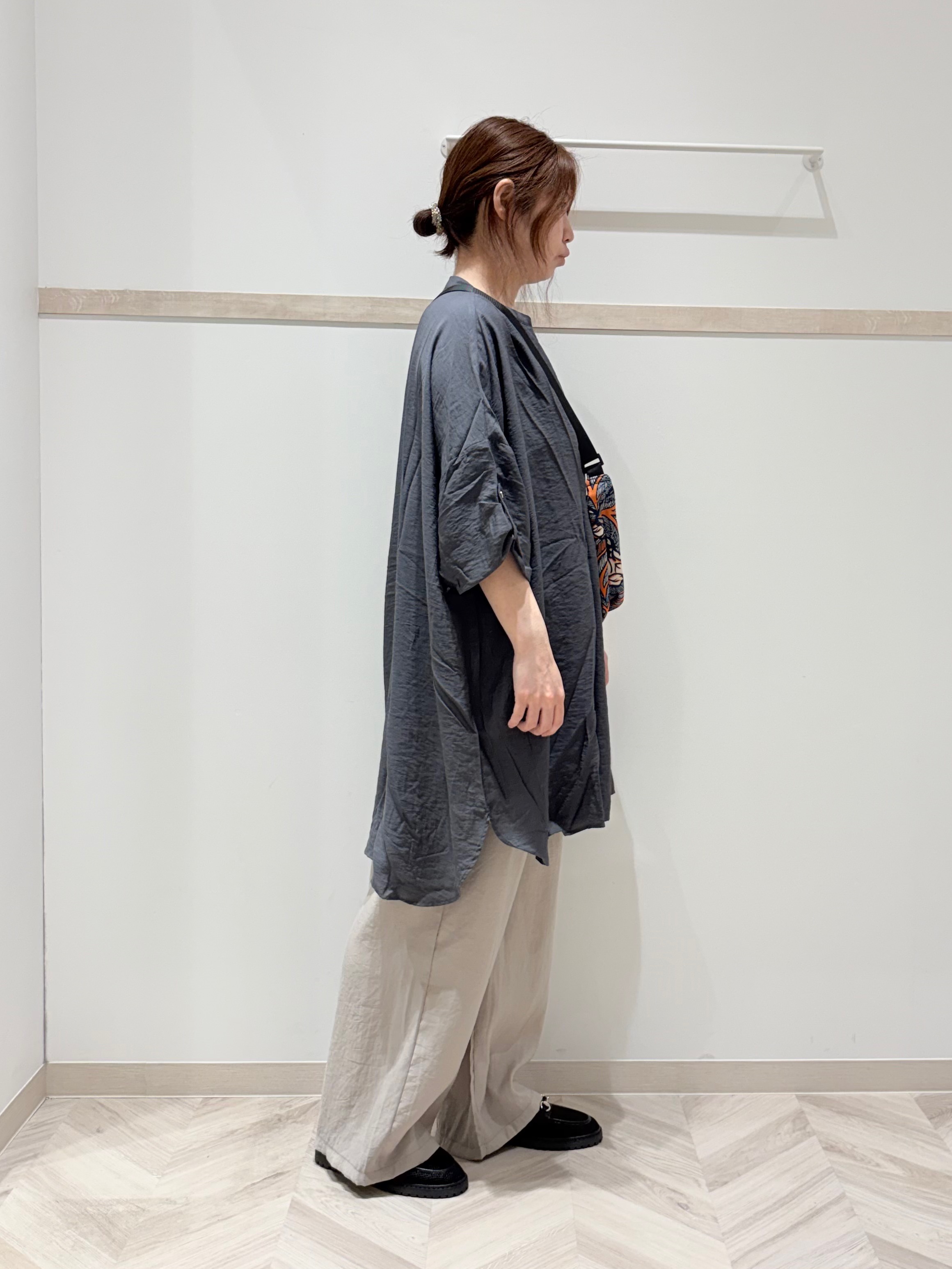 c_h_i_k_aさんの「SHOO･LA･RUE｜【ひんやり/S-LL/洗濯機可】体型カバー叶える 大人のゆるドルマンチュニック」を使ったコーディネート