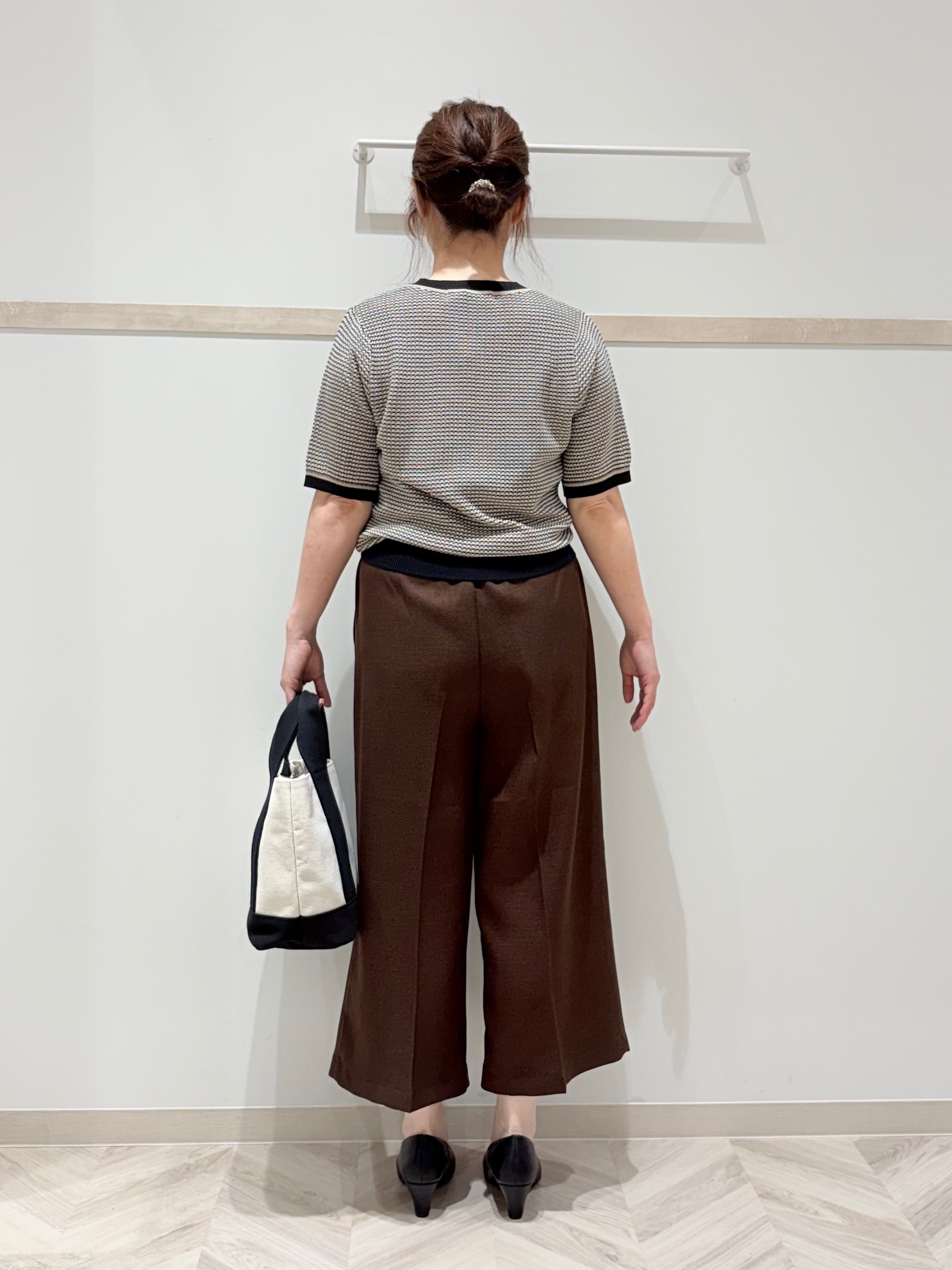 c_h_i_k_aさんの「SHOO･LA･RUE｜【洗濯機可/S-LL】金ボタンが上品 カノコ編み配色クルーネックニット」を使ったコーディネート