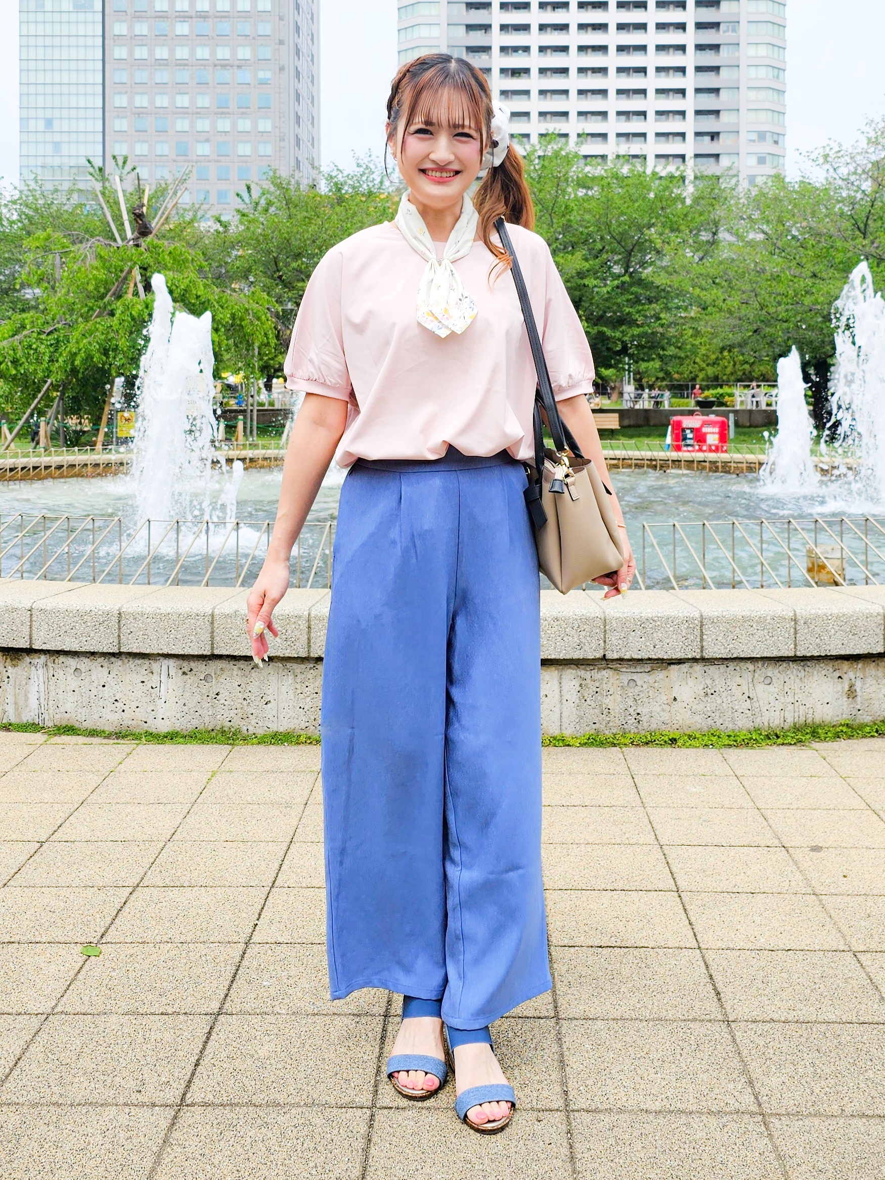 ゆゆさんの「SHOO･LA･RUE｜【ひんやり/洗濯後しわになりにくい】インせず着られる さらっとタッチのドルマンブラウス」を使ったコーディネート