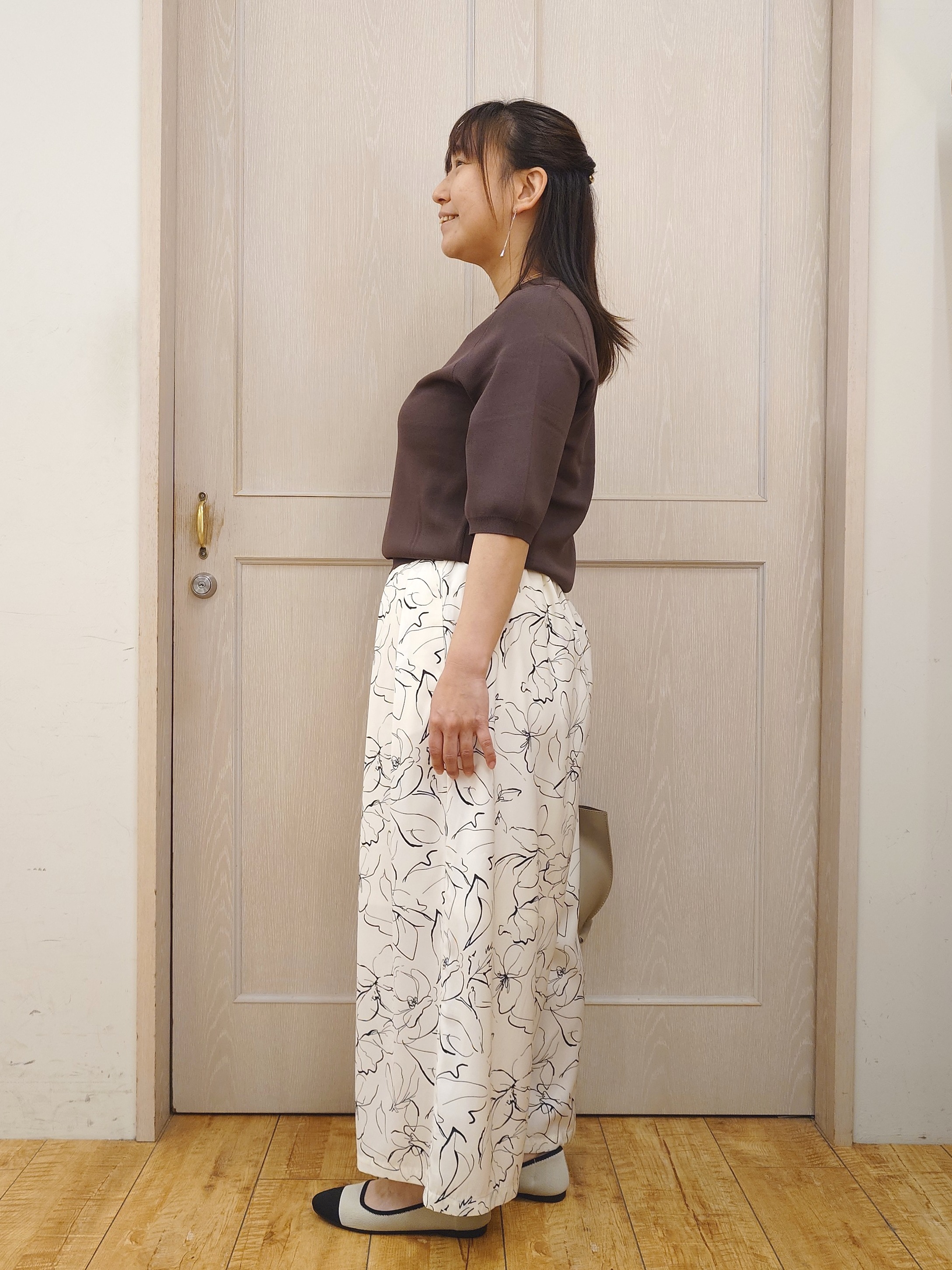 とろろさんの「SHOO･LA･RUE｜【毎日洗える/S-LL/ひんやり/UV】上半身すっきり 二の腕見せない5分袖ニット」を使ったコーディネート