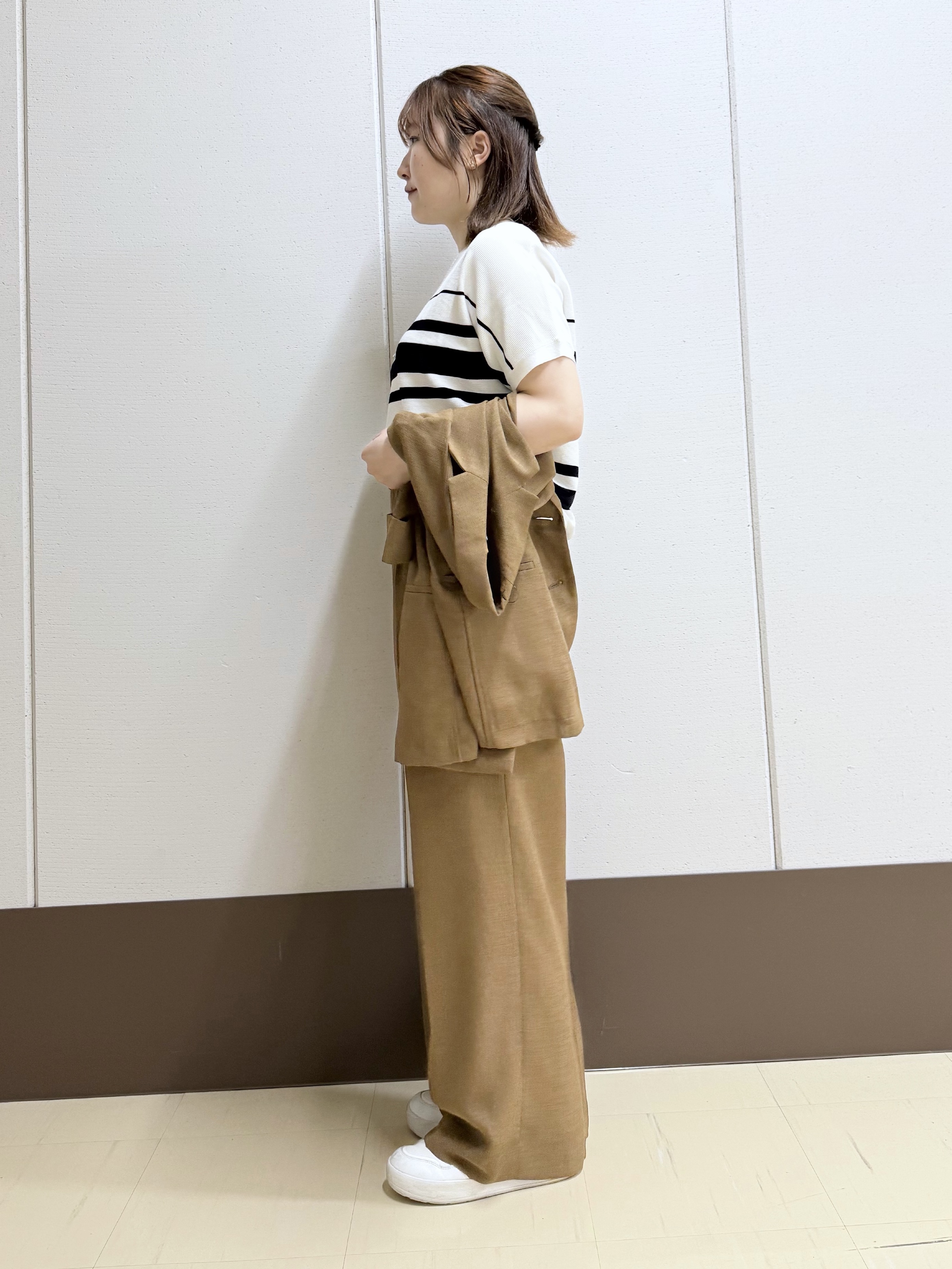 Rikoさんの「INDIVI｜【洗える】ガーター編みVネックニットT」を使ったコーディネート