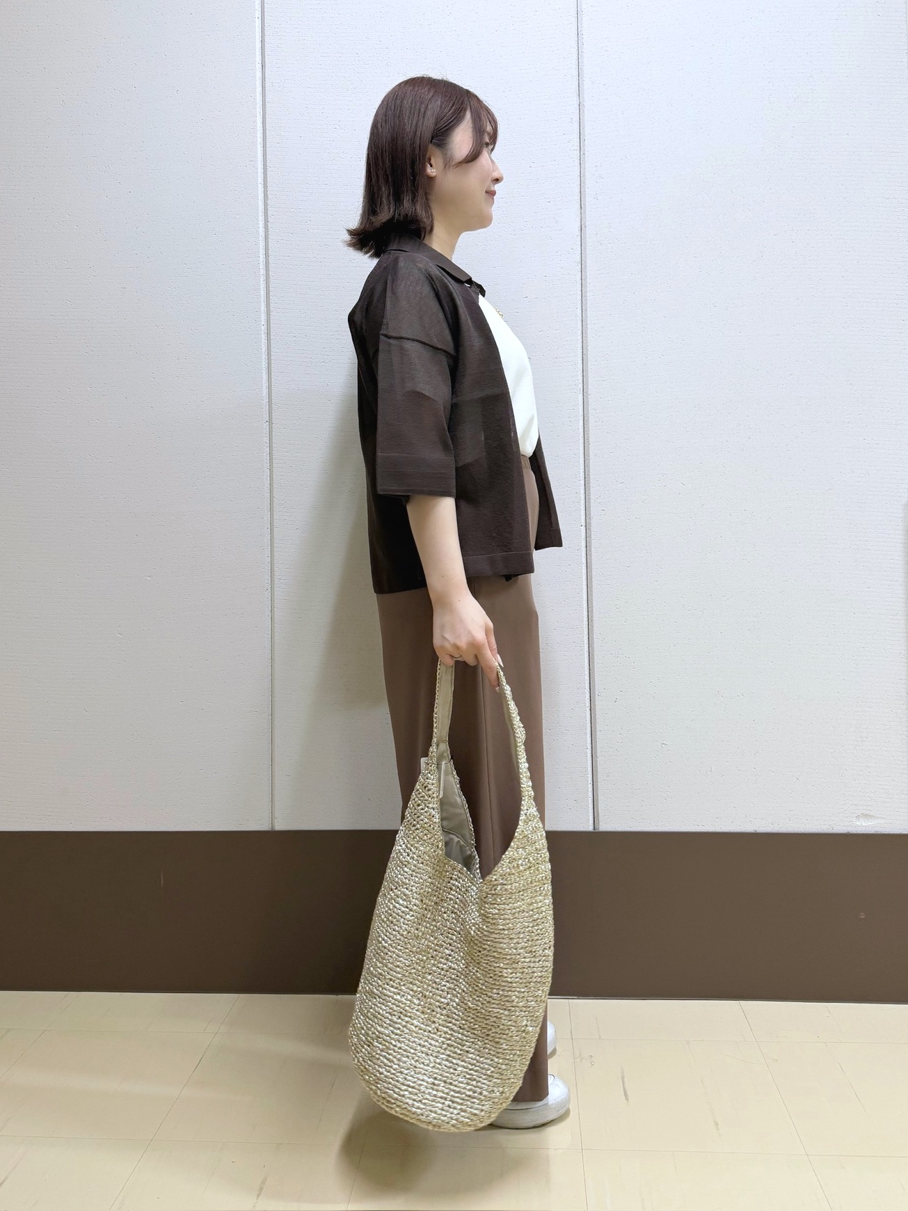 Rikoさんの「INDIVI｜【洗える】ガーター編みVネックニットT」を使ったコーディネート