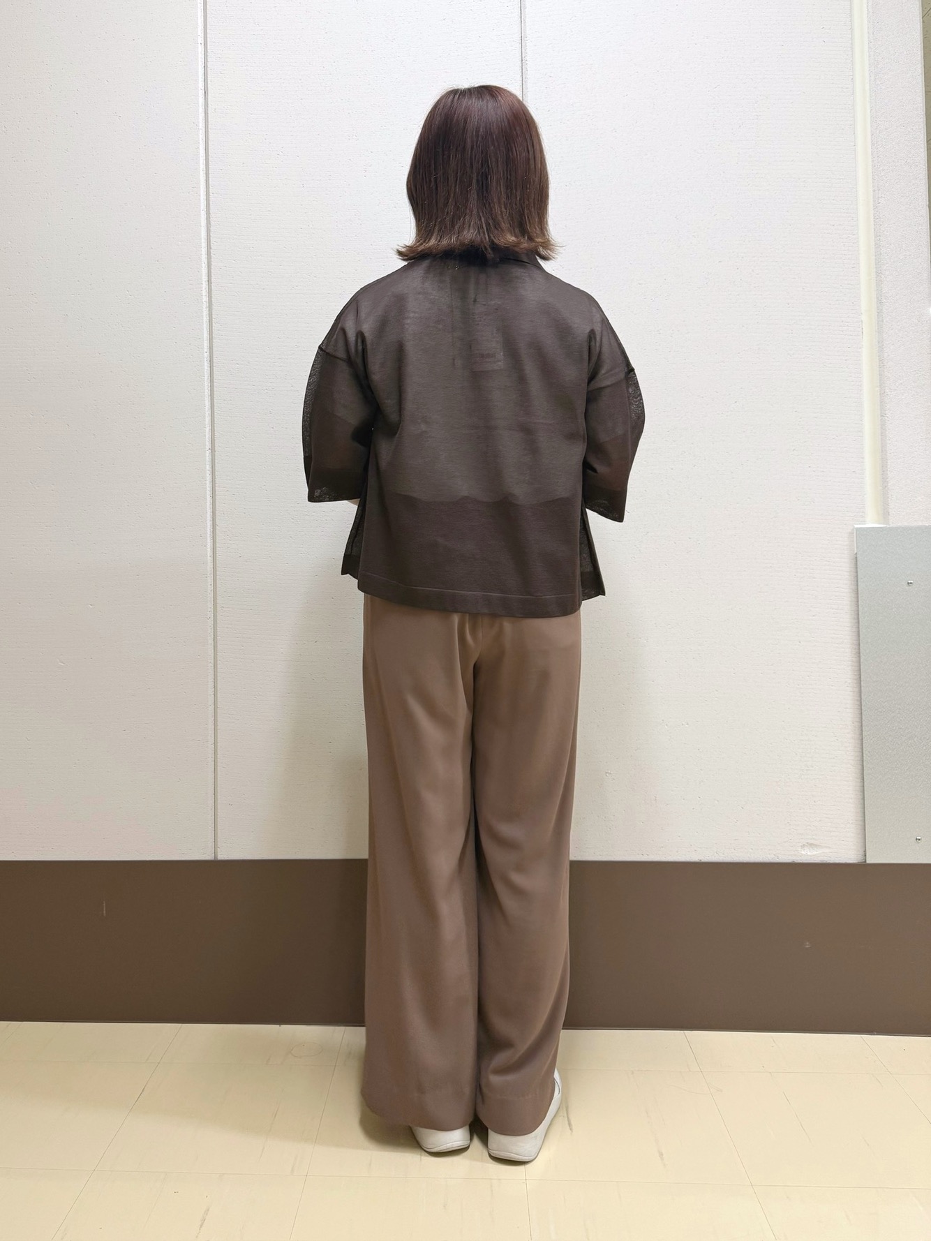 Rikoさんの「INDIVI｜【洗える】ガーター編みVネックニットT」を使ったコーディネート