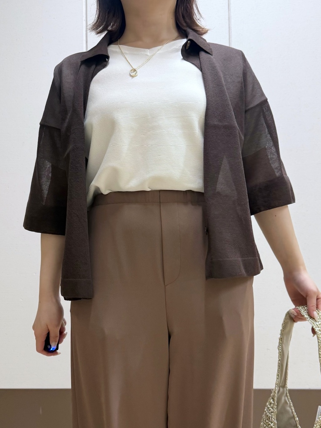 Rikoさんの「INDIVI｜【洗える】ガーター編みVネックニットT」を使ったコーディネート