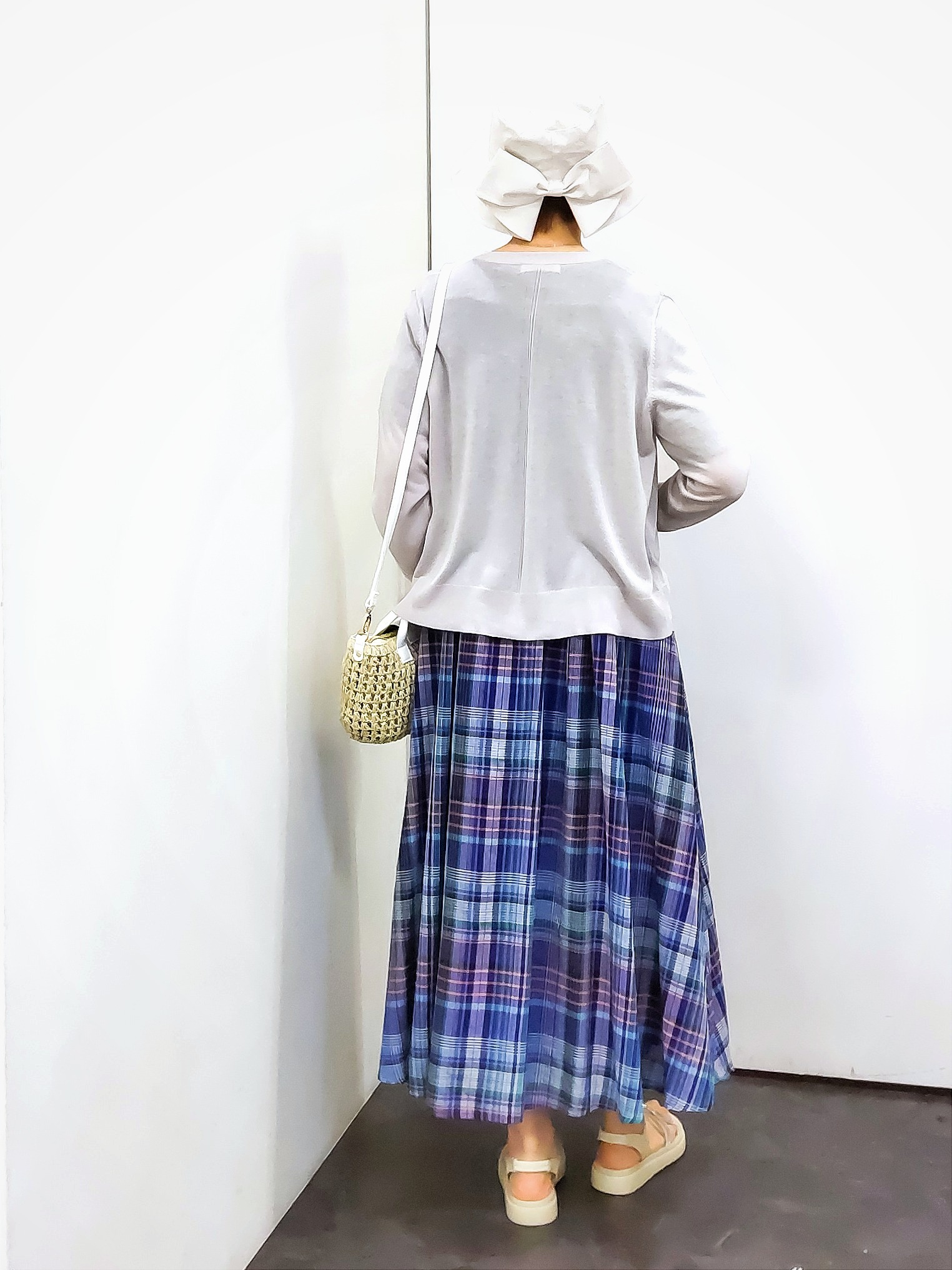 やまちゃんさんの「grove｜高評価！【接触冷感／UVカットetc】ベーシックショートカーディガン」を使ったコーディネート