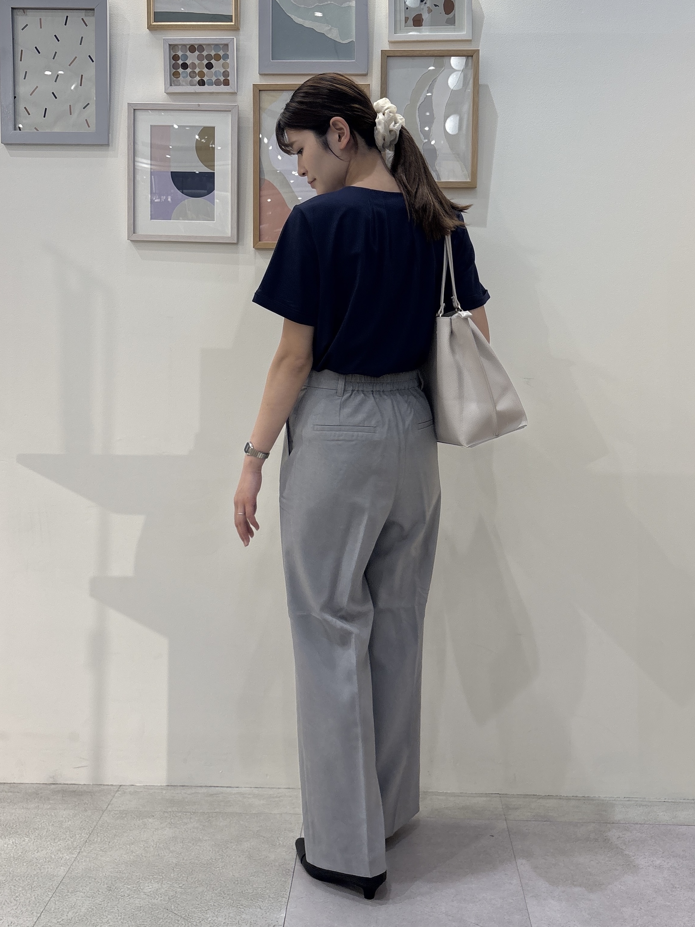 Rikaさんの「SHOO･LA･RUE｜【洗濯後しわになりにくい/UV/S-LL】Tシャツ感覚できれい見え ひんやりタックTブラウス」を使ったコーディネート