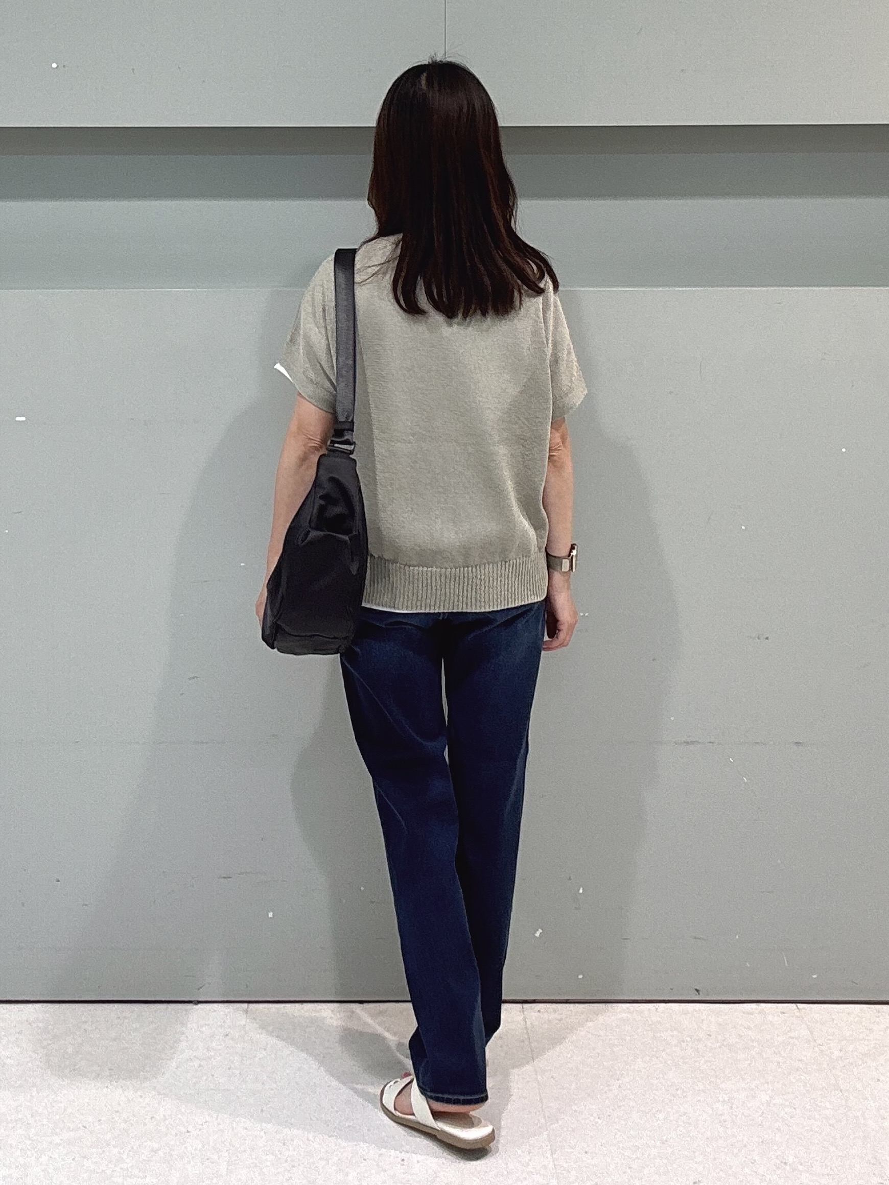 makiさんの「UNTITLED｜【洗える/清涼感】ドライタッチスリーブレスカーディガン」を使ったコーディネート