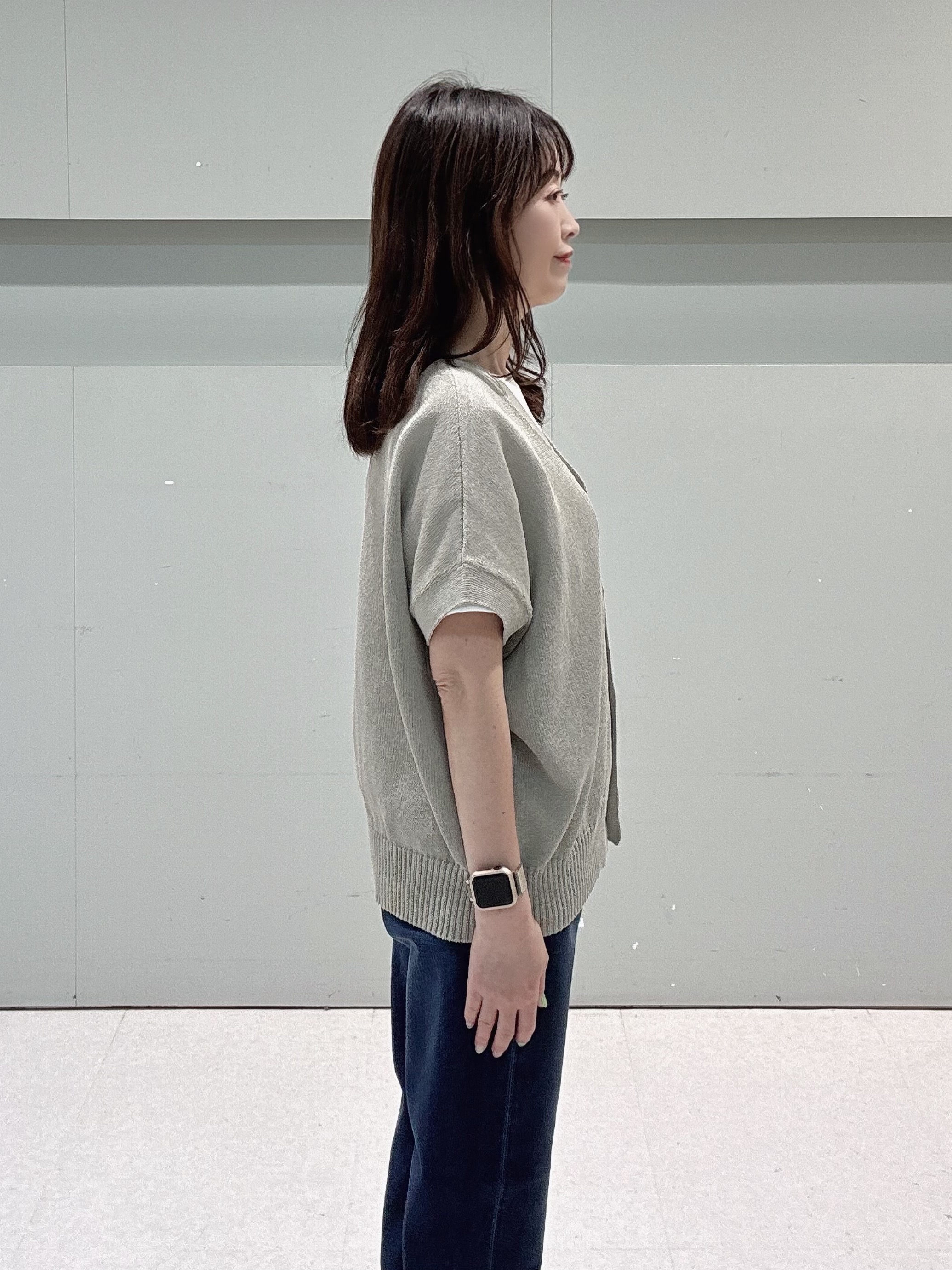 makiさんの「UNTITLED｜【洗える/清涼感】ドライタッチスリーブレスカーディガン」を使ったコーディネート