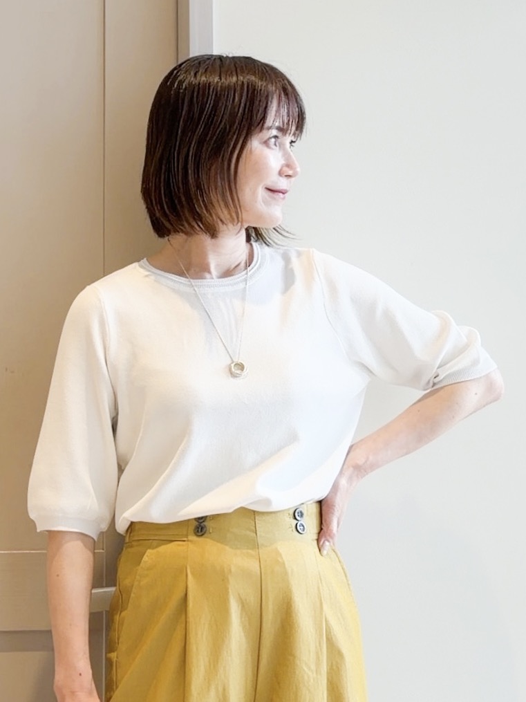 yamakoさんの「grove｜【シリーズ累計36万枚/UVカット・ひんやり・洗濯機OK】やわらかドライタッチ 五分袖クルーネックニ」を使ったコーディネート