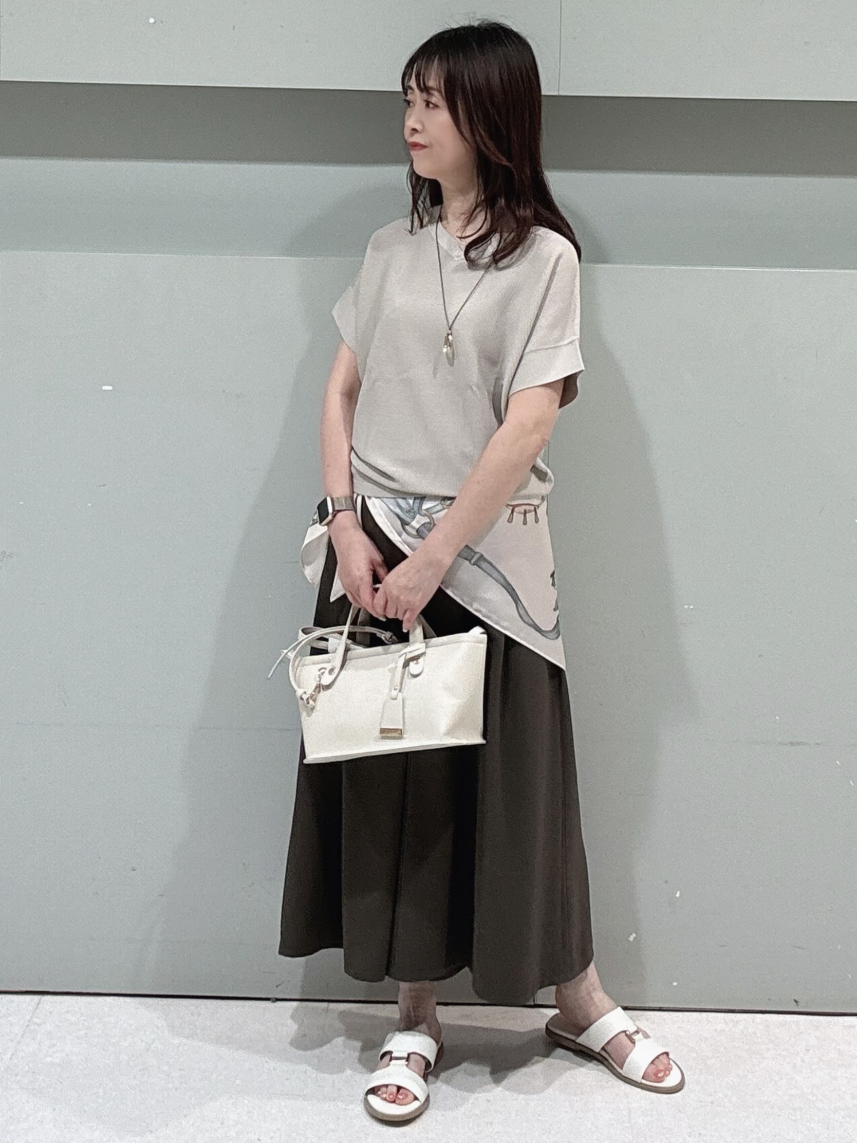 makiさんの「UNTITLED｜【11色展開/体型カバー】前後2WAYフレンチスリーブニット」を使ったコーディネート