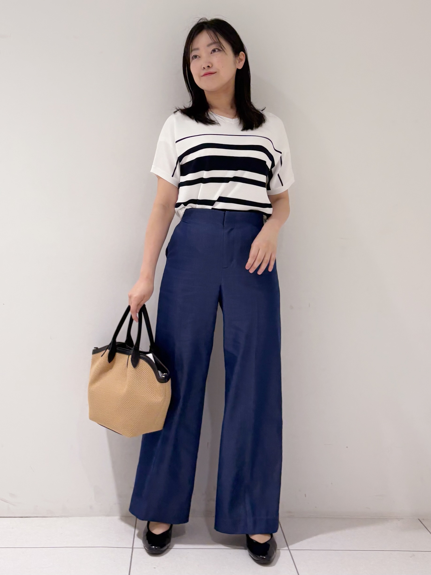 momokoさんの「INDIVI｜【洗える】ガーター編みVネックニットT」を使ったコーディネート