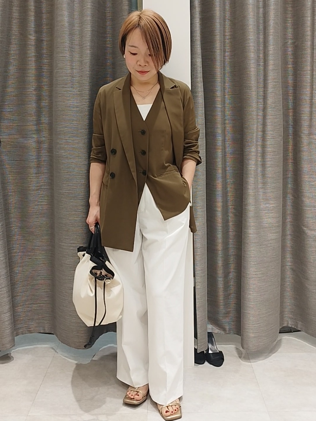 s u g iさんの「UNTITLED｜【セットアップ可/接触冷感/通気性】ドライシアーダブルジャケット」を使ったコーディネート