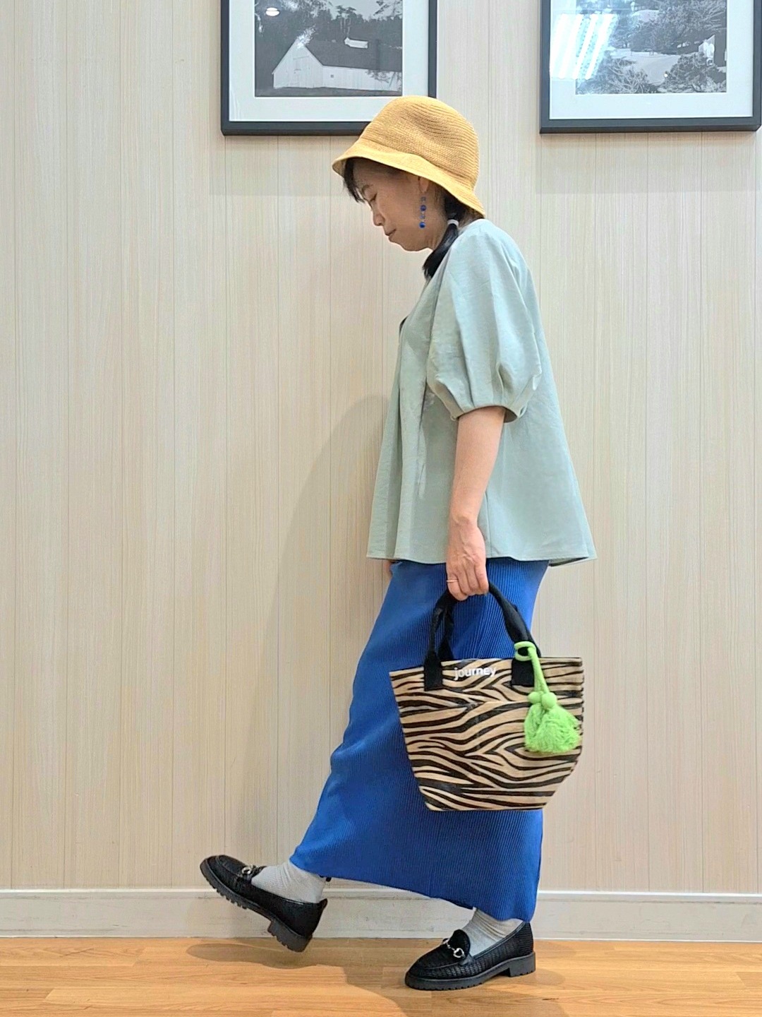 Saoさんの「SHOO･LA･RUE｜【高レビュー/洗濯後しわになりにくい/インせず着られる】自然に体型カバー 麻調ペプラムブラウス」を使ったコーディネート