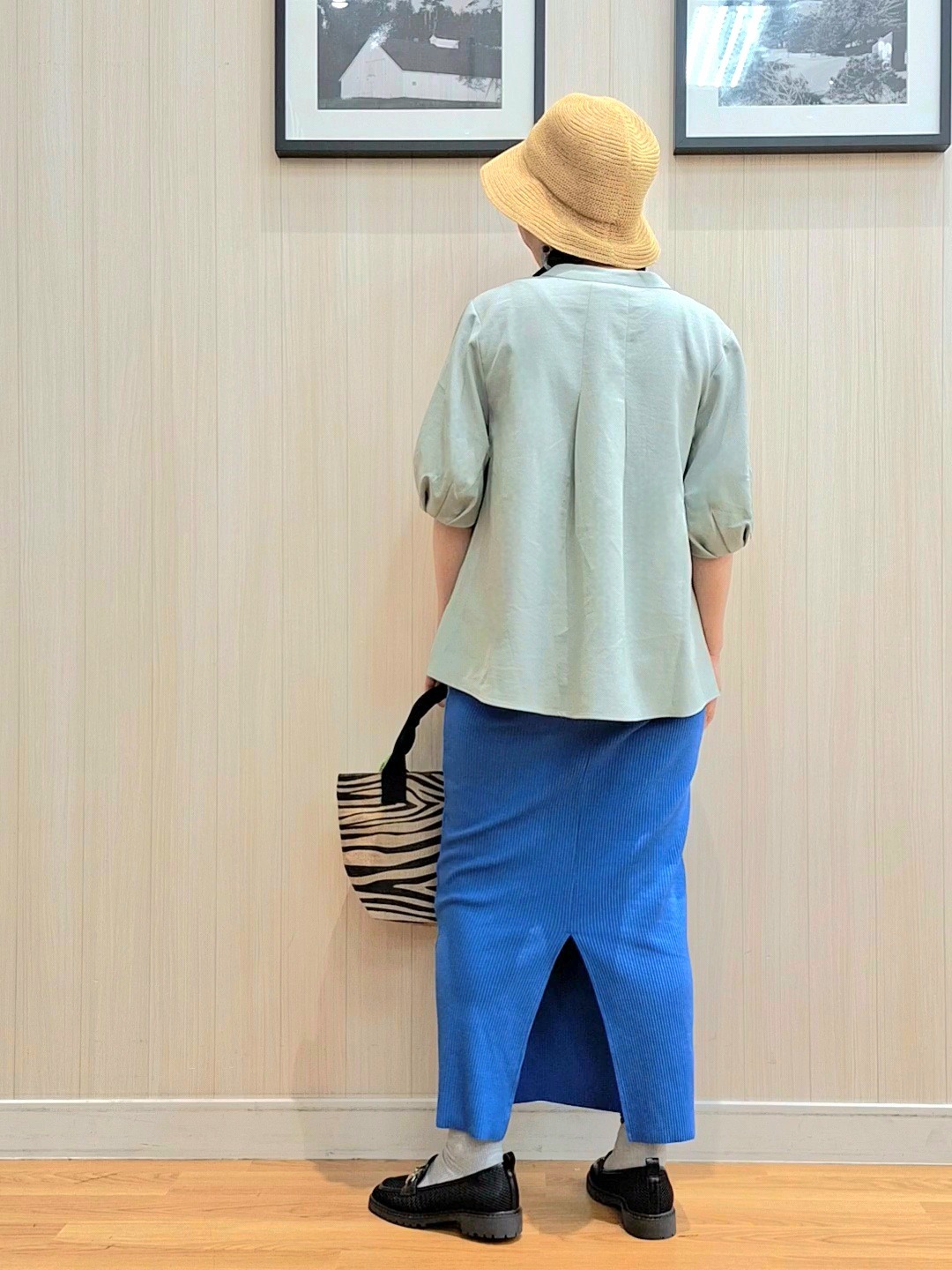 Saoさんの「SHOO･LA･RUE｜【高レビュー/洗濯後しわになりにくい/インせず着られる】自然に体型カバー 麻調ペプラムブラウス」を使ったコーディネート
