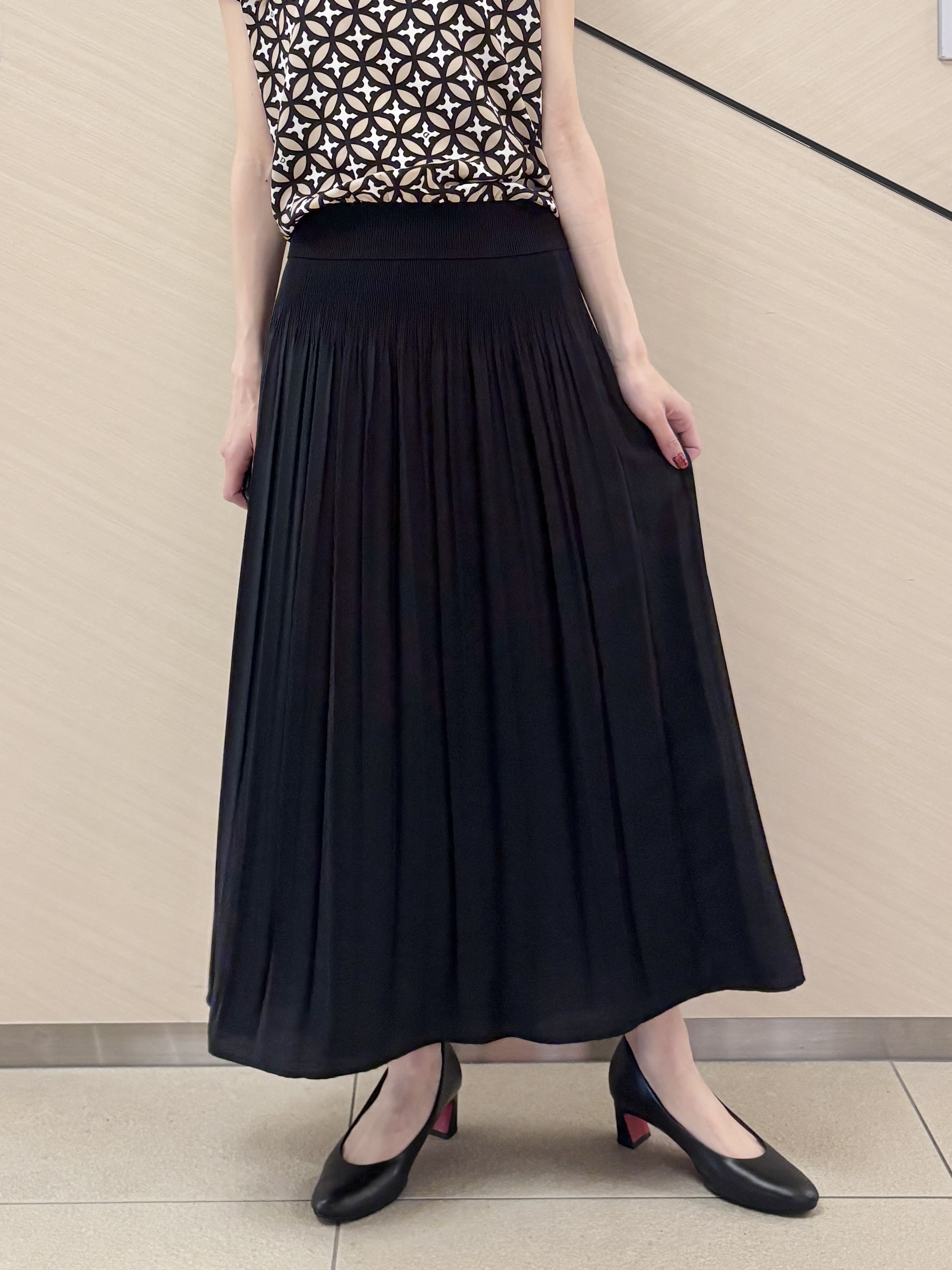 清水夏姫さんの「DRESSTERIOR｜【otonaMUSE5月号掲載/ウォッシャブル】オーバーラップサークルコンビフレンチニット」を使ったコーディネート