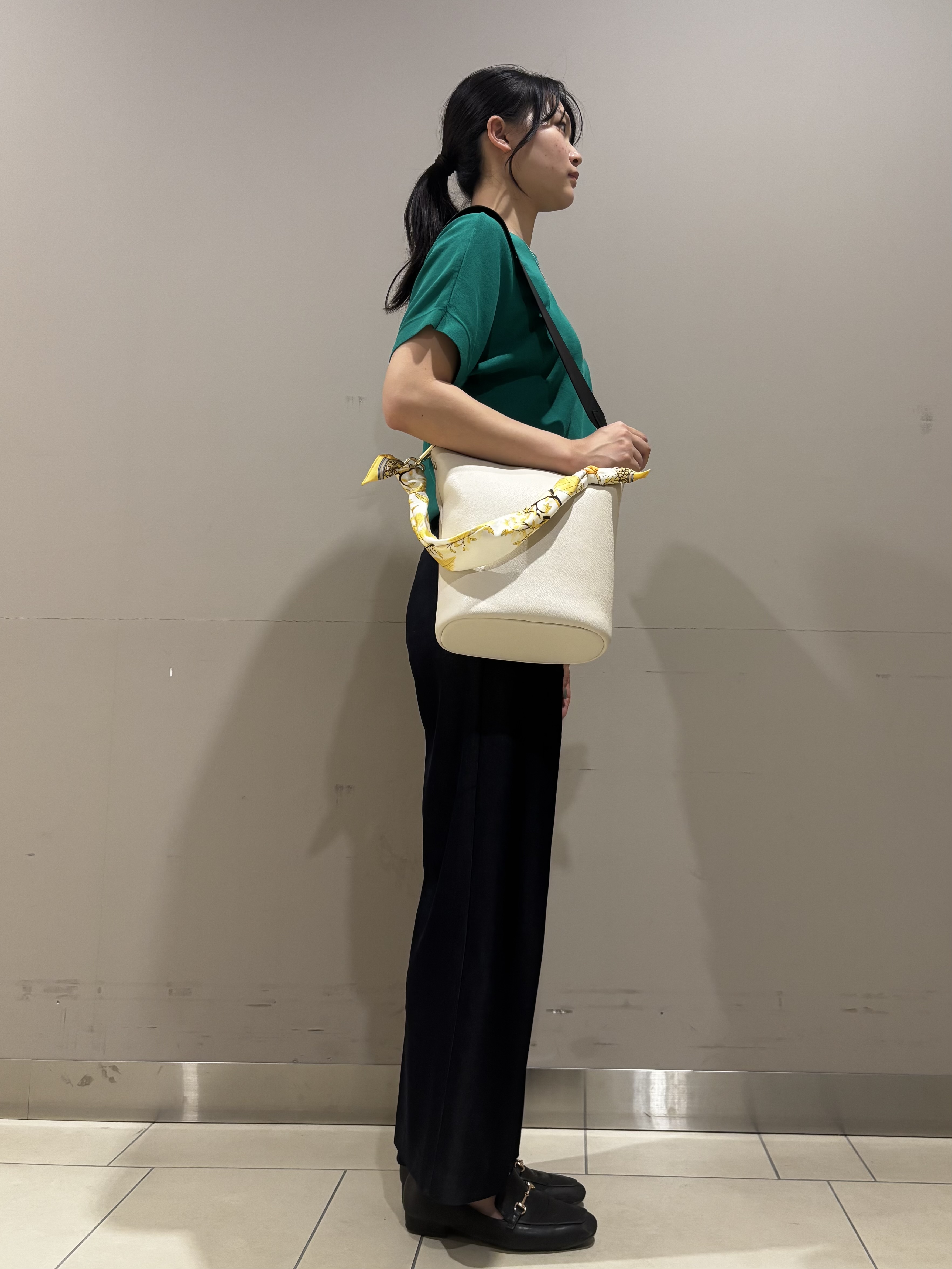 Misakiさんの「INDIVI｜【洗える／コットン】ドライタッチさらりニットT」を使ったコーディネート