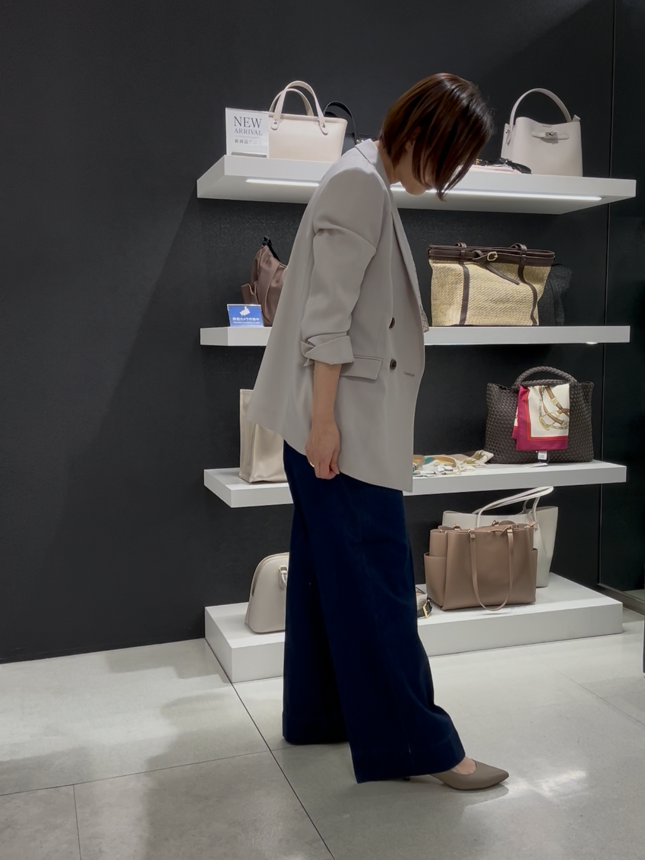まどかさんの「UNTITLED｜【新色追加/セットアップ可】エアリー ダブルブレストジャケット」を使ったコーディネート