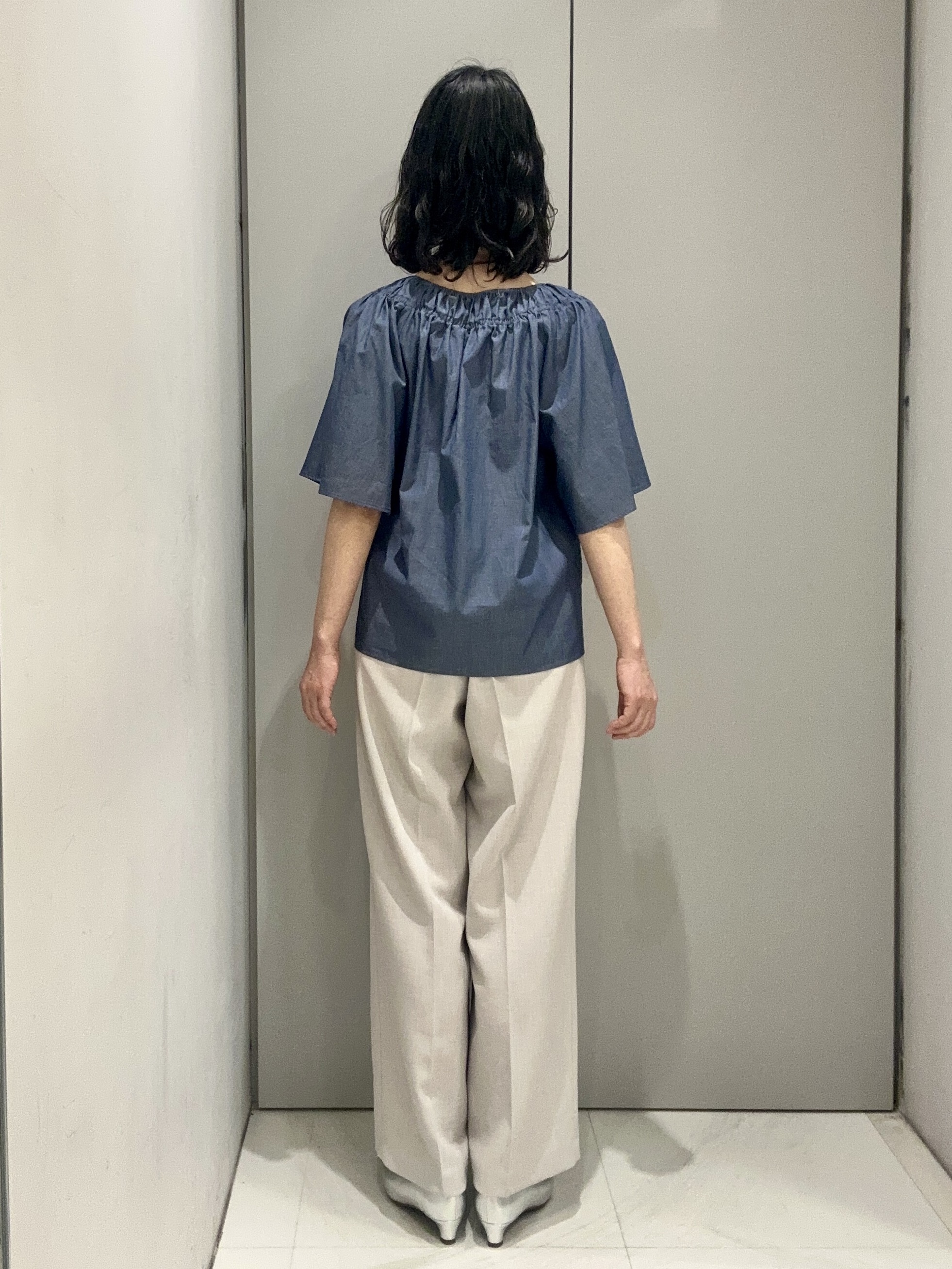 Kouさんの「Reflect｜ネックギャザーデザインブラウス」を使ったコーディネート