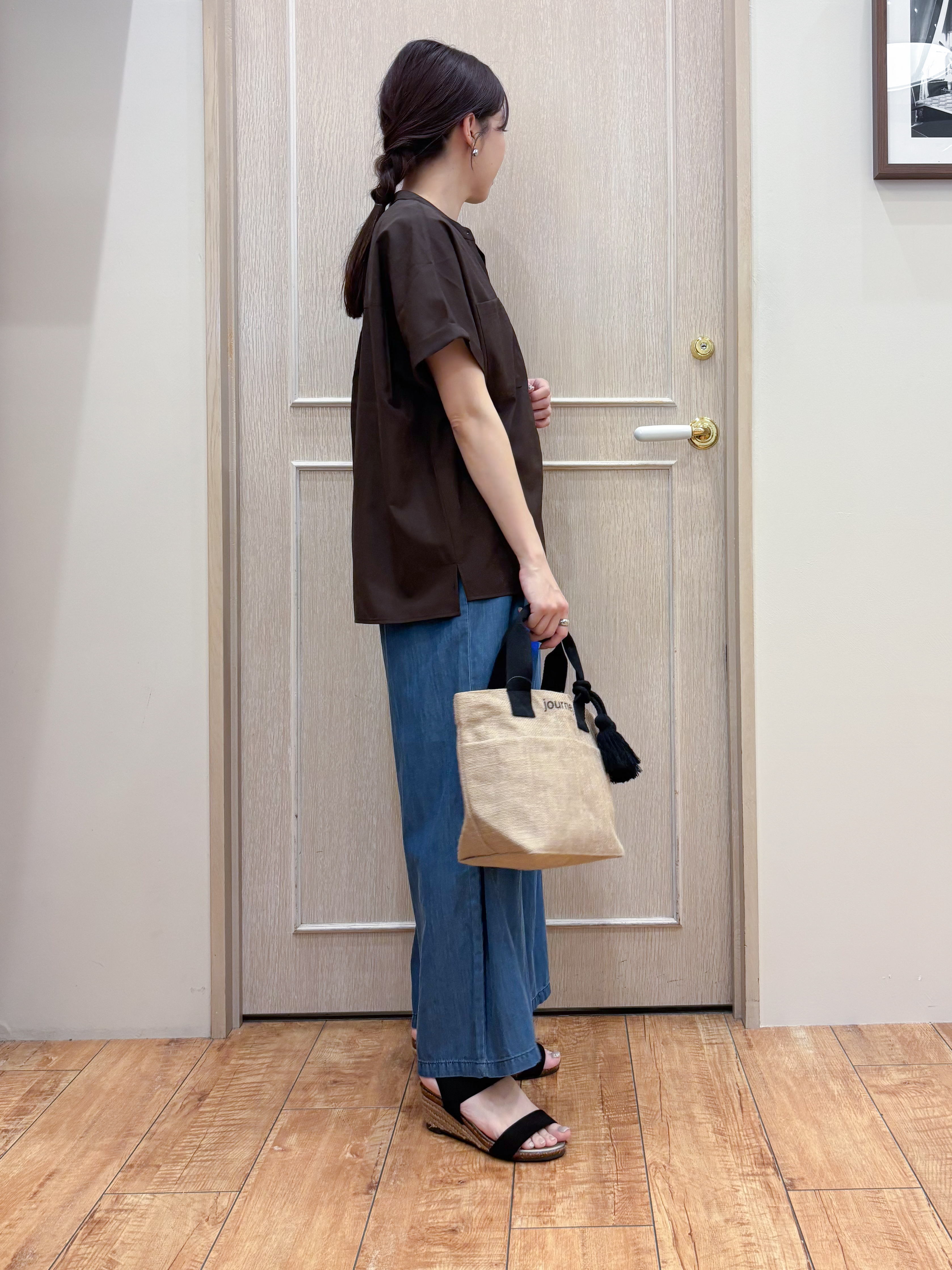 なみさんの「SHOO･LA･RUE｜【さらり快適/洗濯機可/S-LL】風が通り抜ける 半袖バンドカラーシアーシャツ」を使ったコーディネート