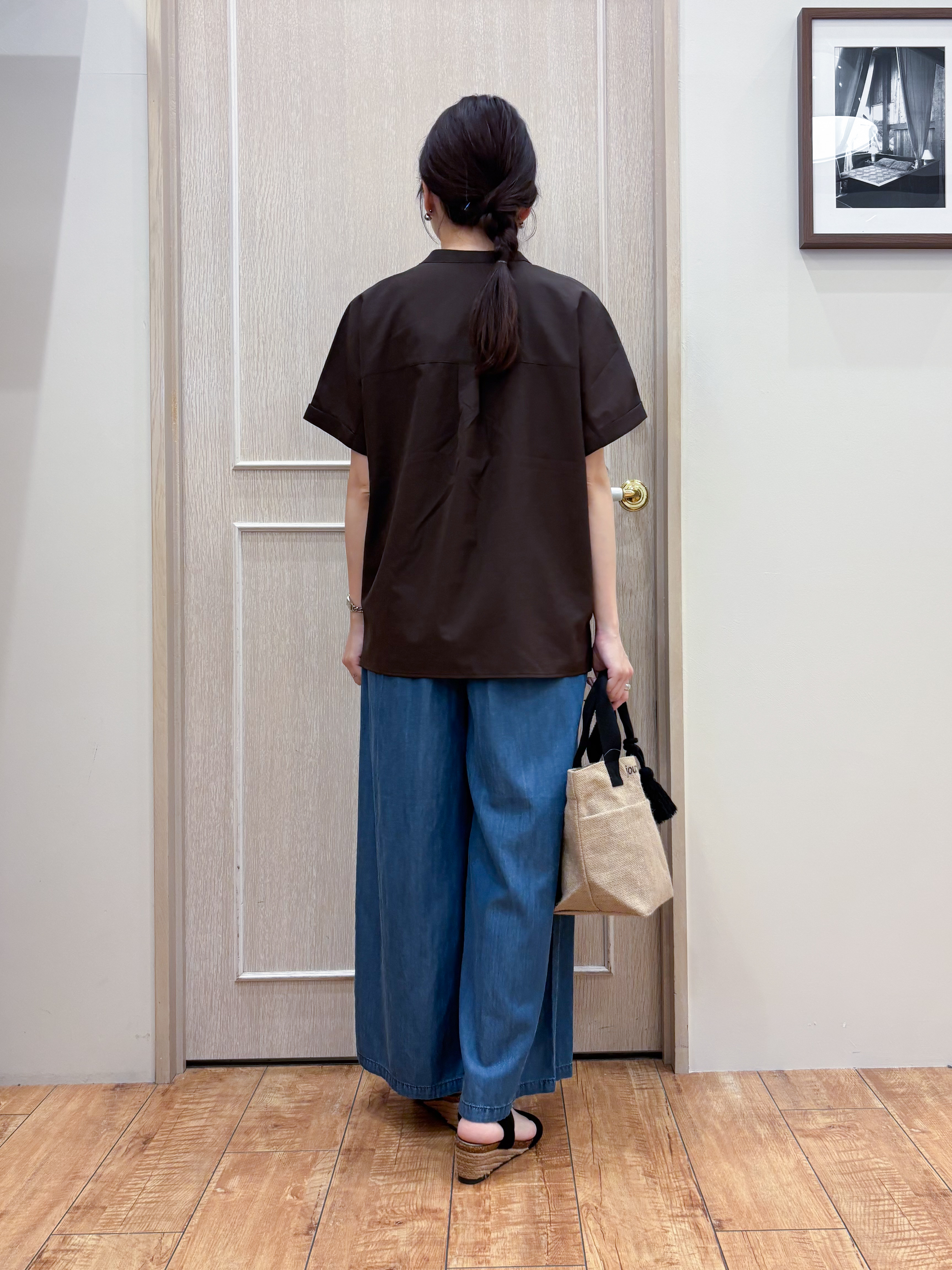 なみさんの「SHOO･LA･RUE｜【さらり快適/洗濯機可/S-LL】風が通り抜ける 半袖バンドカラーシアーシャツ」を使ったコーディネート