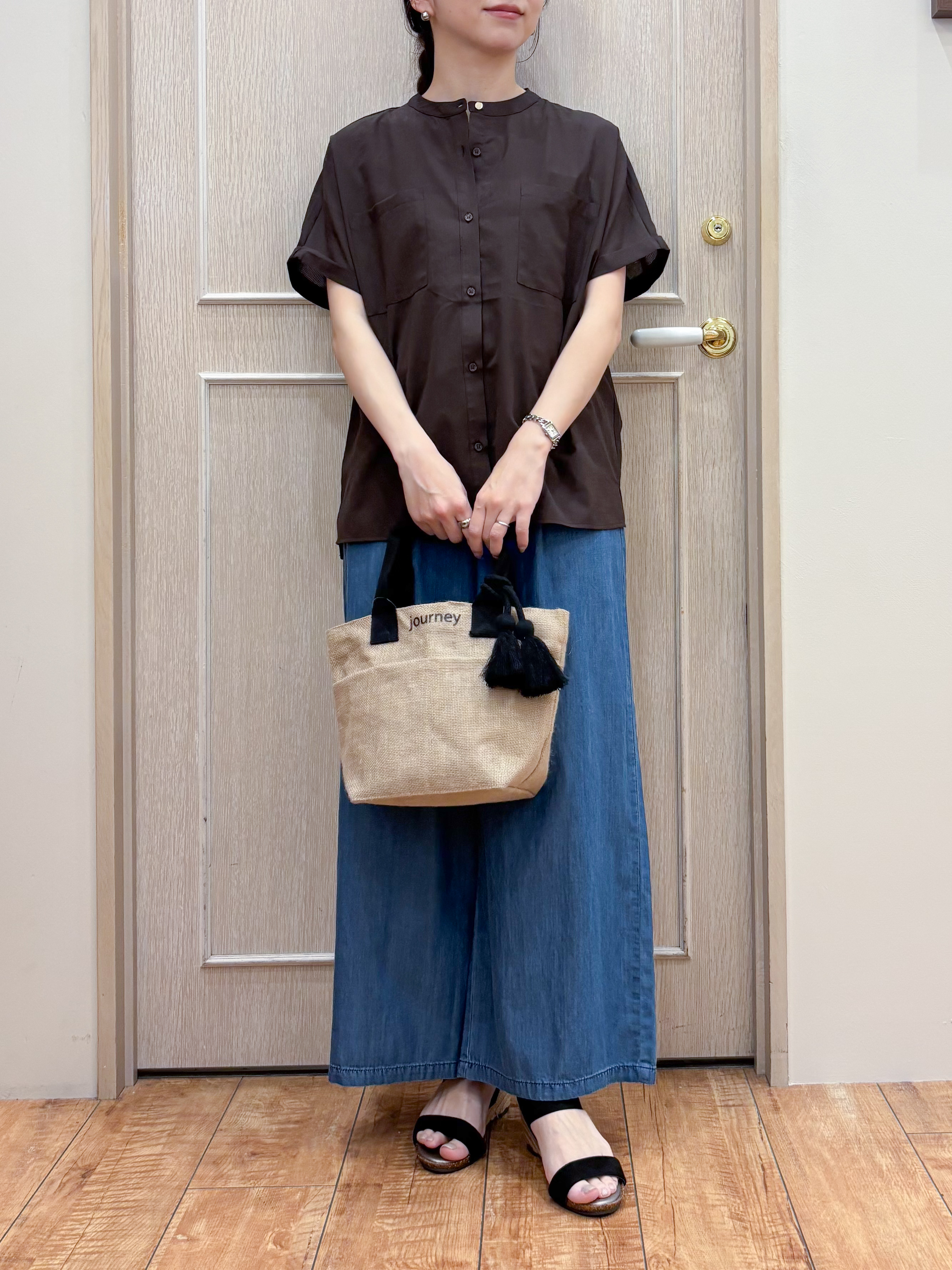 なみさんの「SHOO･LA･RUE｜【さらり快適/洗濯機可/S-LL】風が通り抜ける 半袖バンドカラーシアーシャツ」を使ったコーディネート
