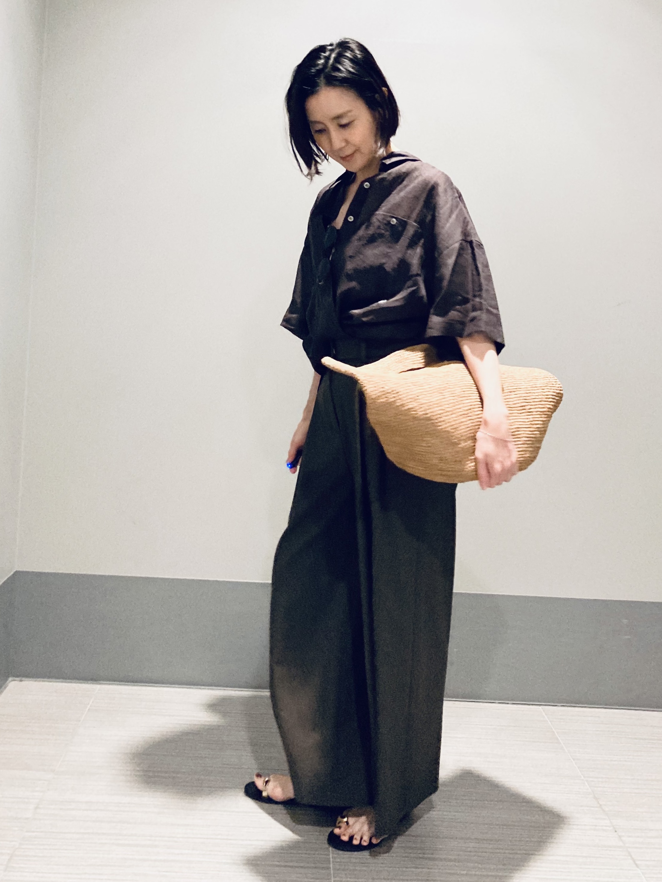 Furuさんの「DRESSTERIOR｜【接触冷感】イージーケアー クールタッチ ワイドパンツ」を使ったコーディネート