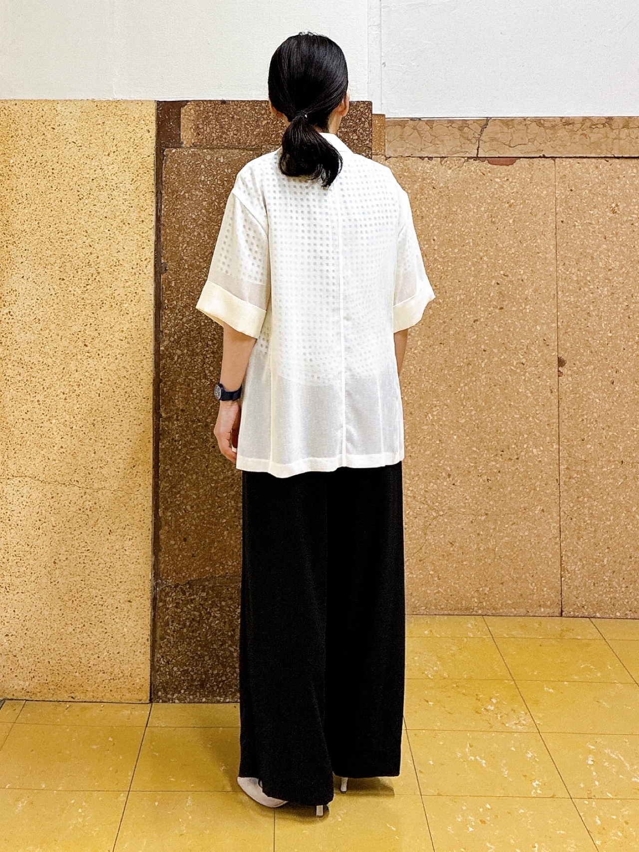 hattoriさんの「INDIVI｜【洗える／メッシュ素材／SETUP可能】半袖シアージャケット」を使ったコーディネート
