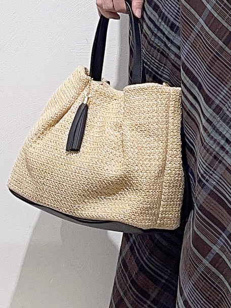 HITOMIさんの「grove｜【貴島明日香さん着用】夏を楽しむ一枚、マドラスチェックキャミワンピース」を使ったコーディネート