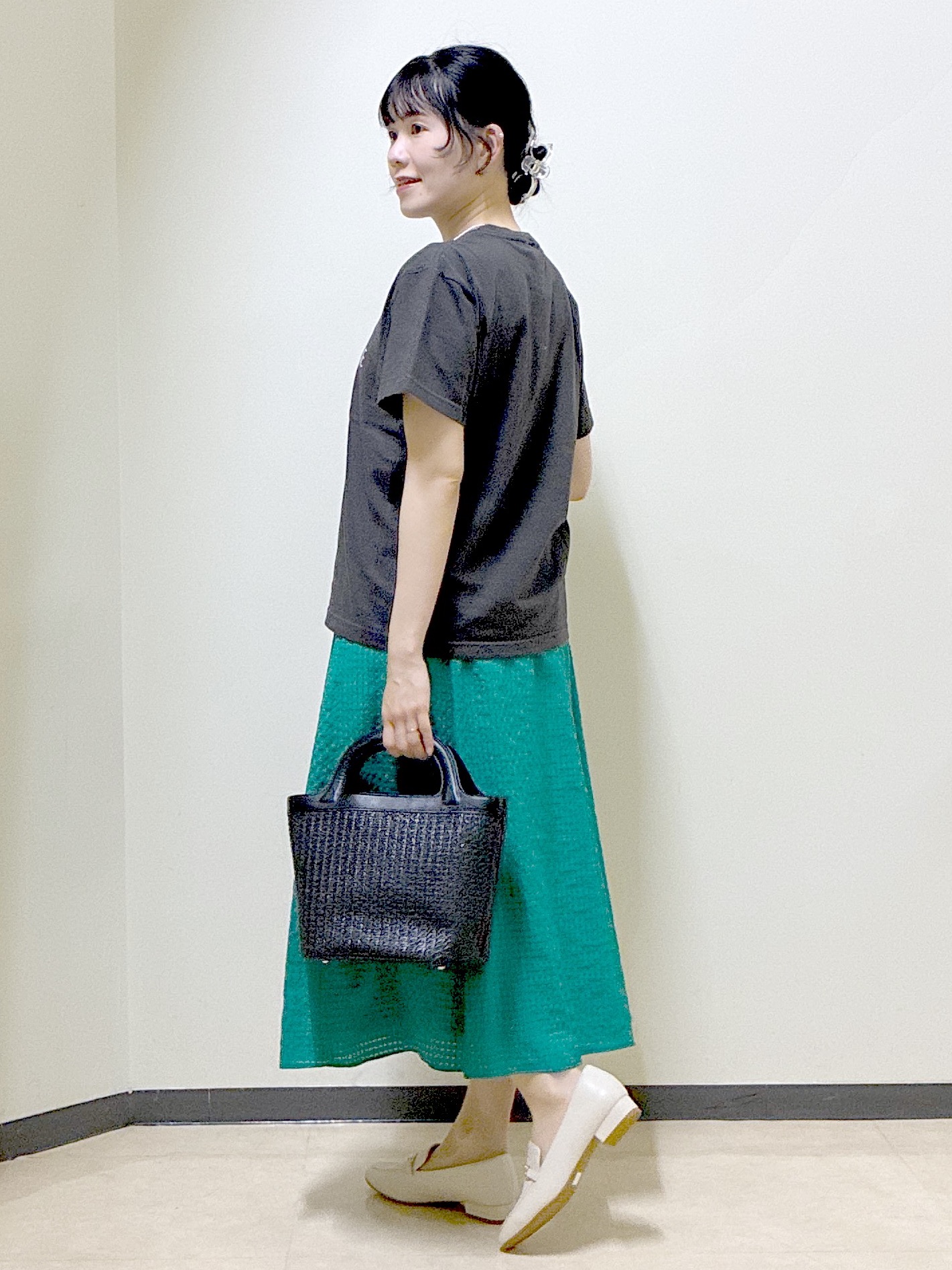  beni_gingerさんの「Reflect｜【REGENCY WORKS／Reflect別注カラーあり】ロゴTシャツ」を使ったコーディネート