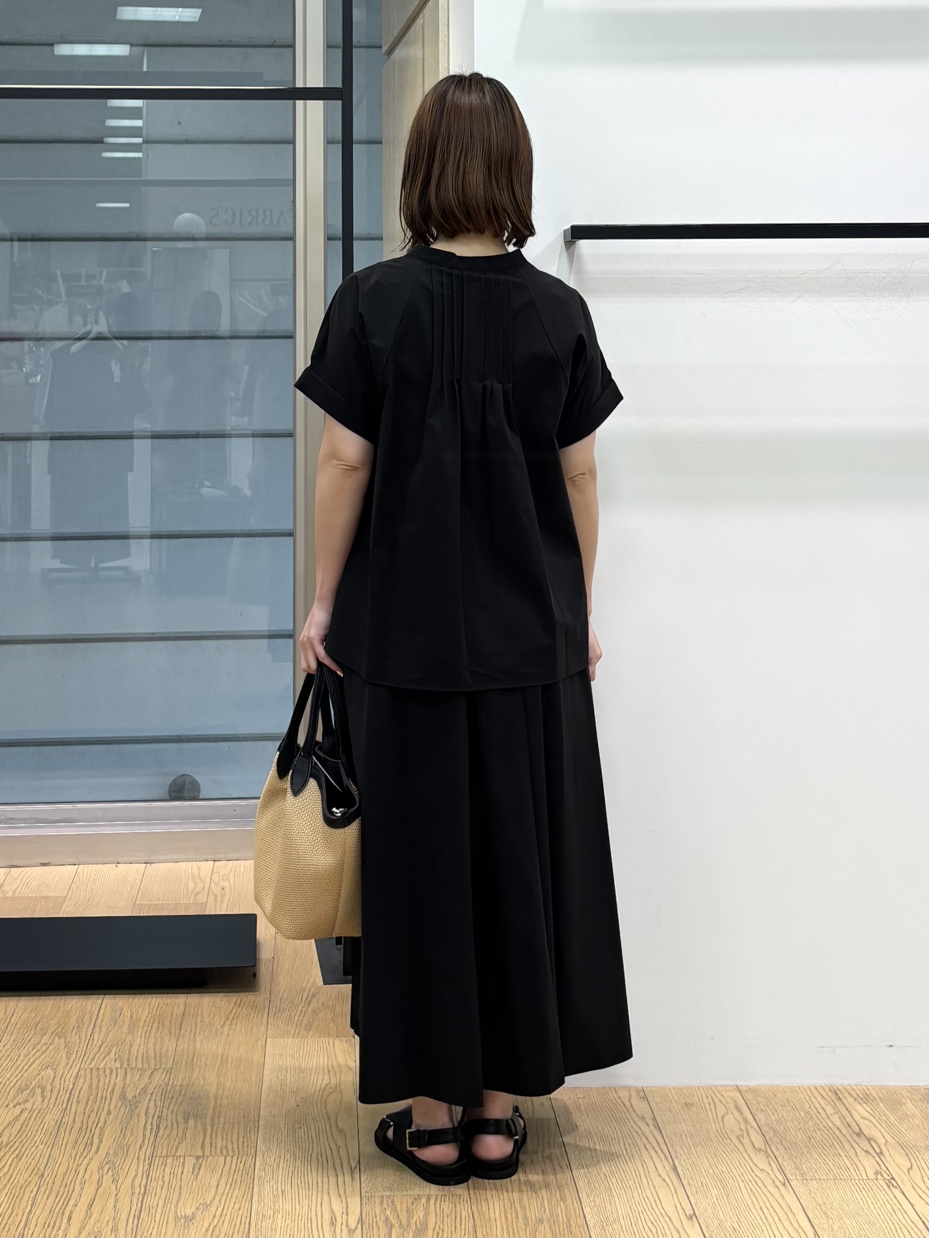 asamiさんの「INDIVI｜【撥水／UVケア／SETUP可能】軽量タックスキッパーブラウス」を使ったコーディネート