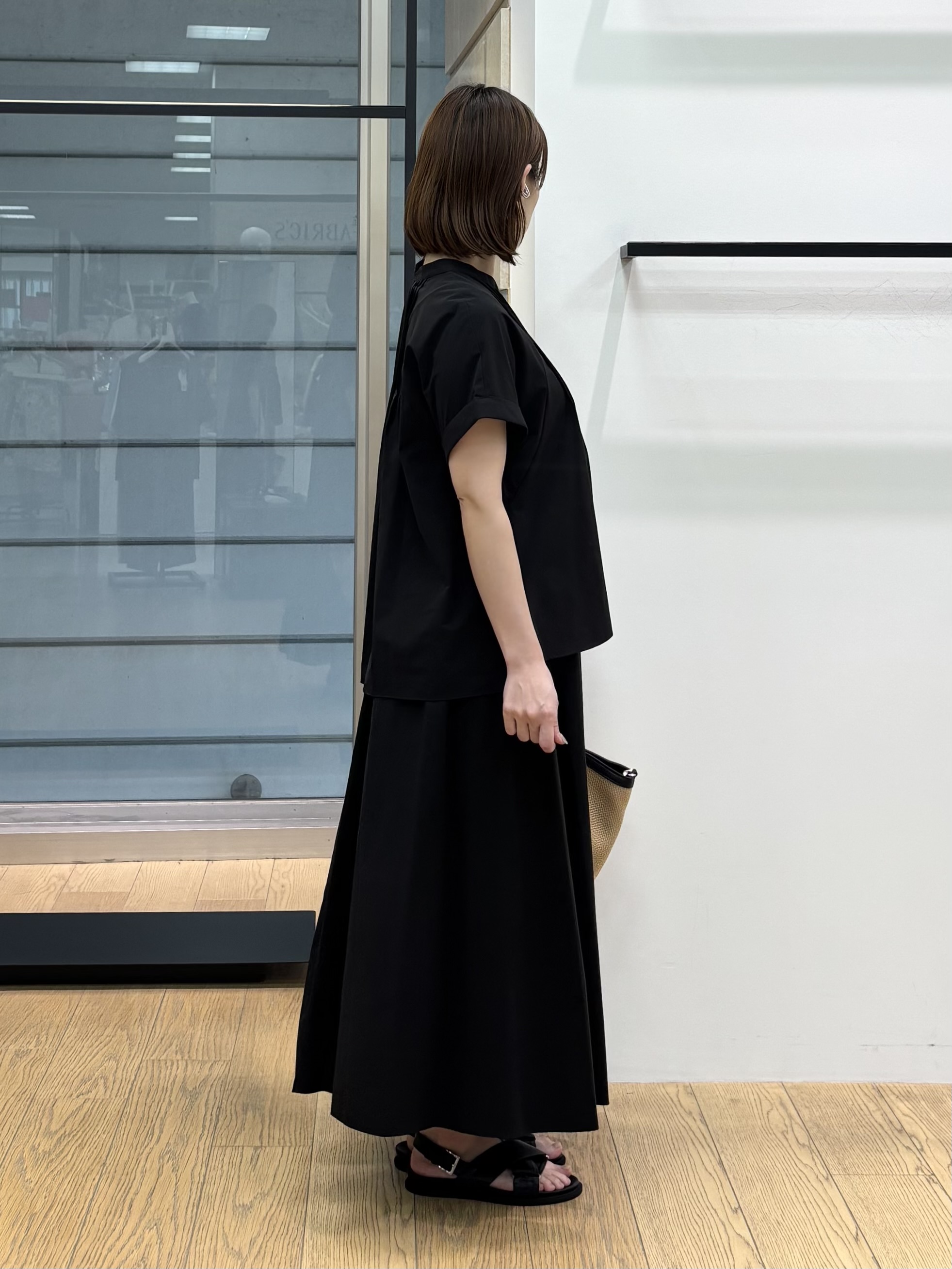 asamiさんの「INDIVI｜【撥水／UVケア／SETUP可能】軽量タックスキッパーブラウス」を使ったコーディネート
