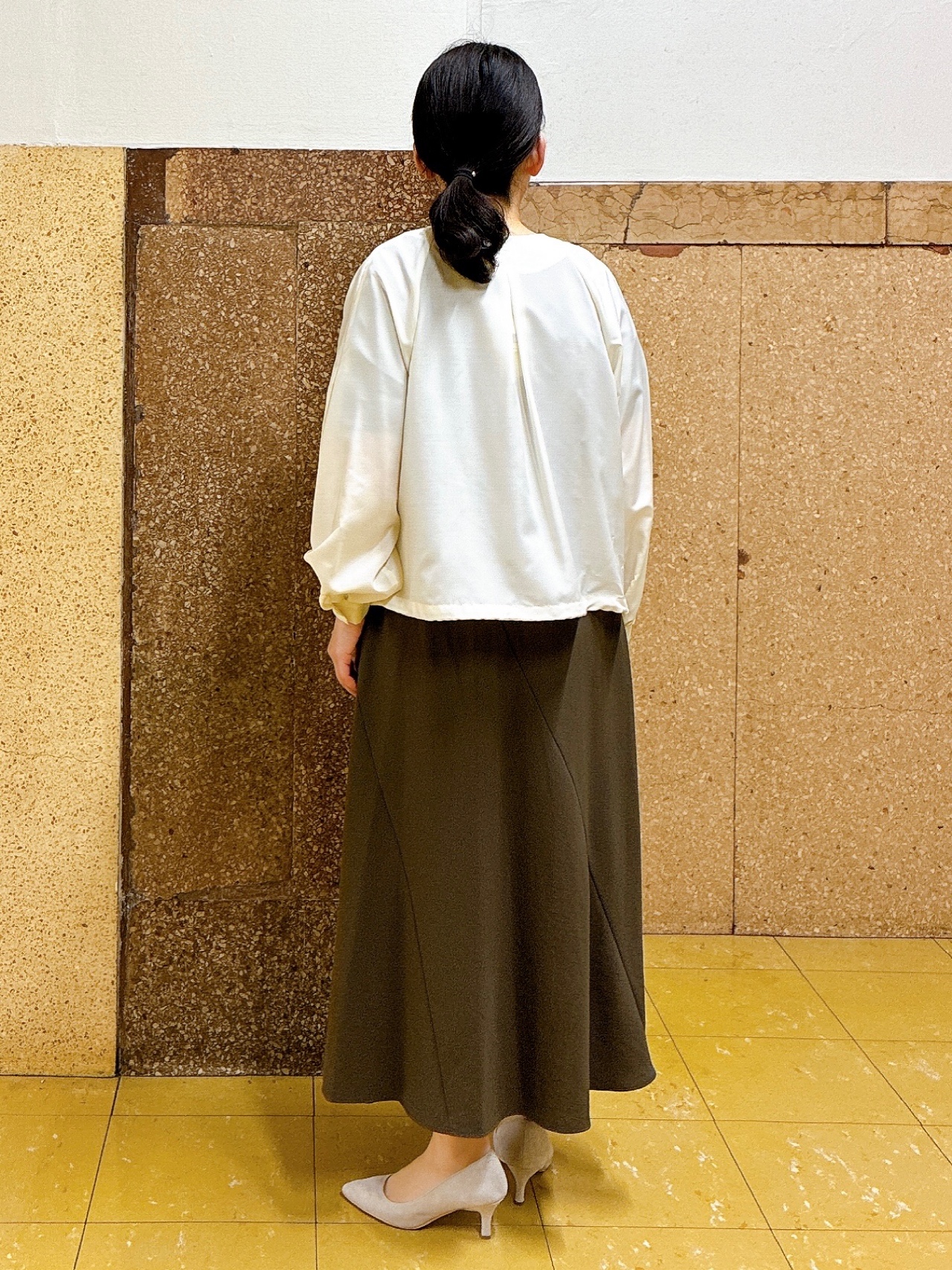 hattoriさんの「INDIVI｜【洗える／大人シアー】エアリー バルーンブルゾン」を使ったコーディネート
