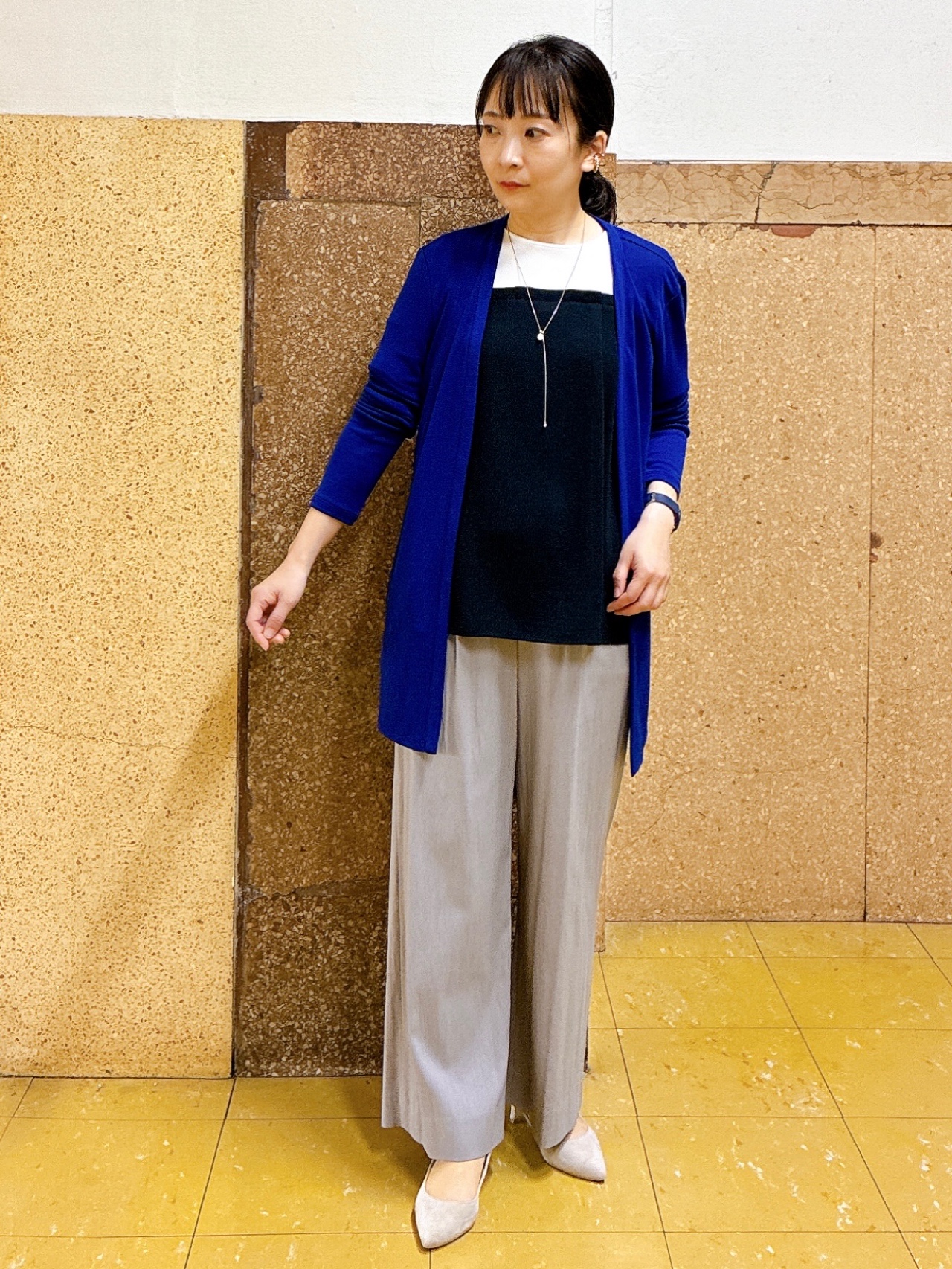 hattoriさんの「INDIVI｜【着る日傘／SETUP可能】ビスチェレイヤード風トップス」を使ったコーディネート