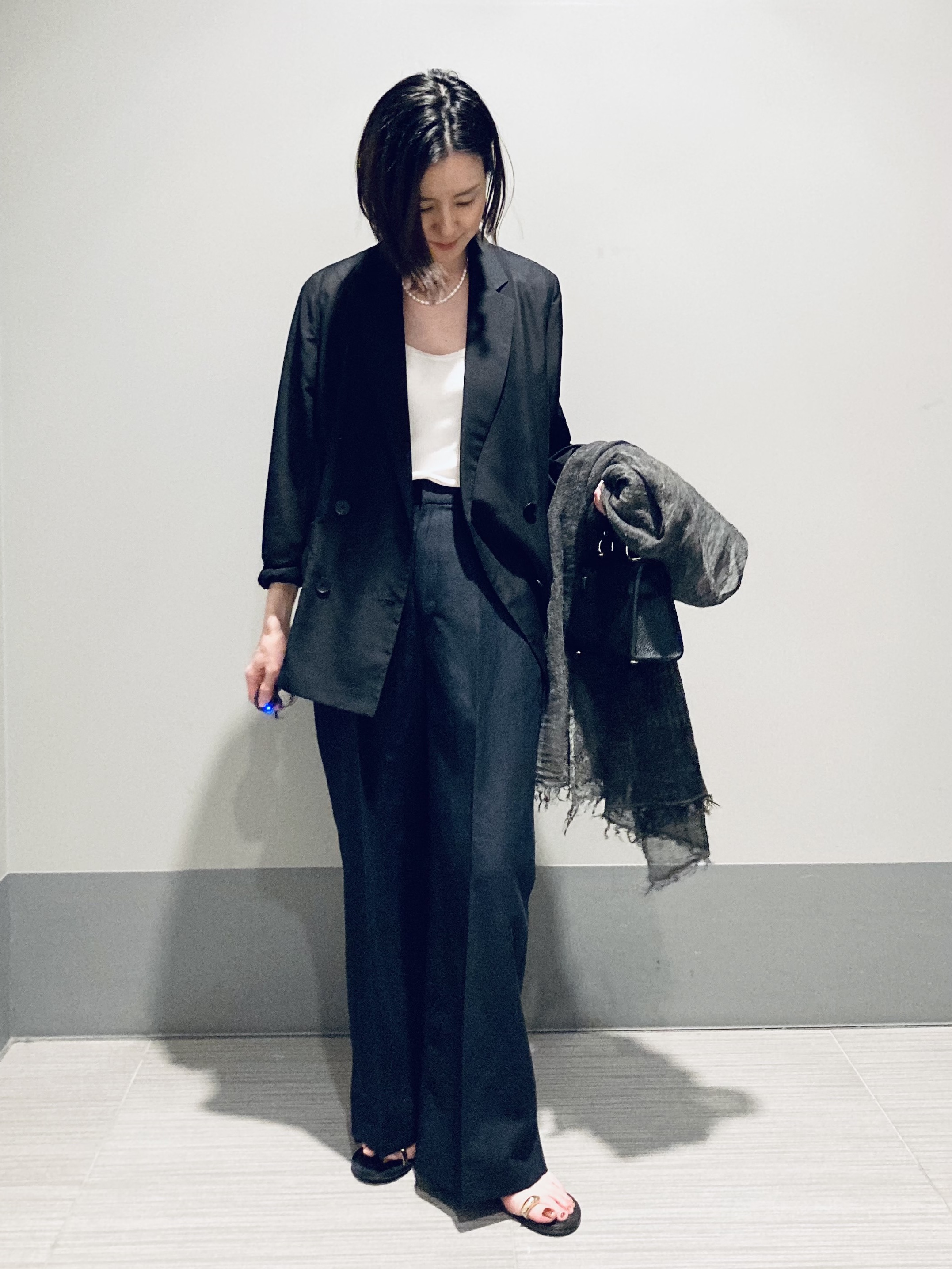 Furuさんの「DRESSTERIOR｜【セットアップ可/ウォッシャブル】リネンブレンドワイドパンツ」を使ったコーディネート