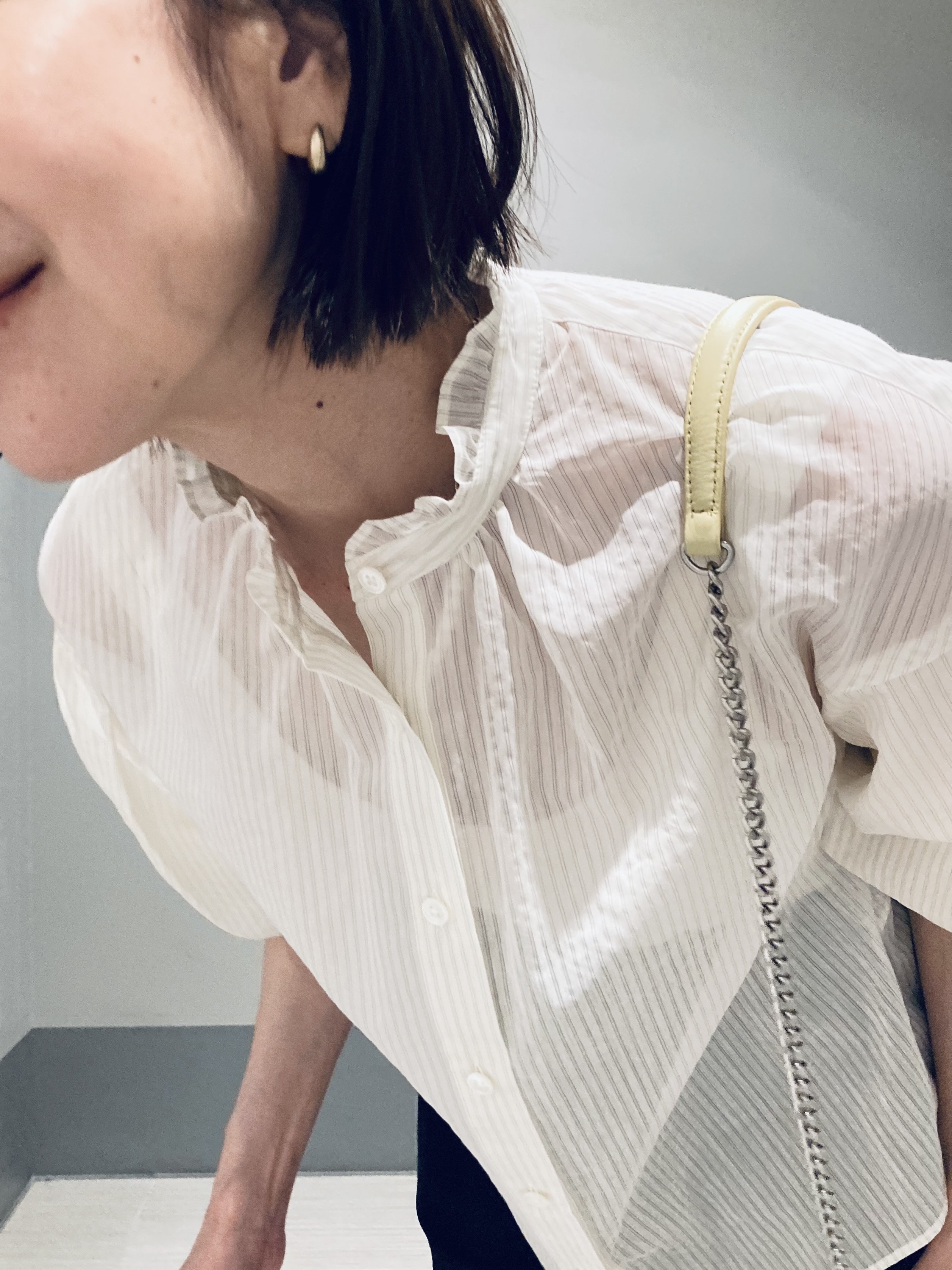 Furuさんの「DRESSTERIOR｜【1枚で着映え/ウォッシャブル】ストライプスタンドフリルボリュームスリーブブラウス」を使ったコーディネート