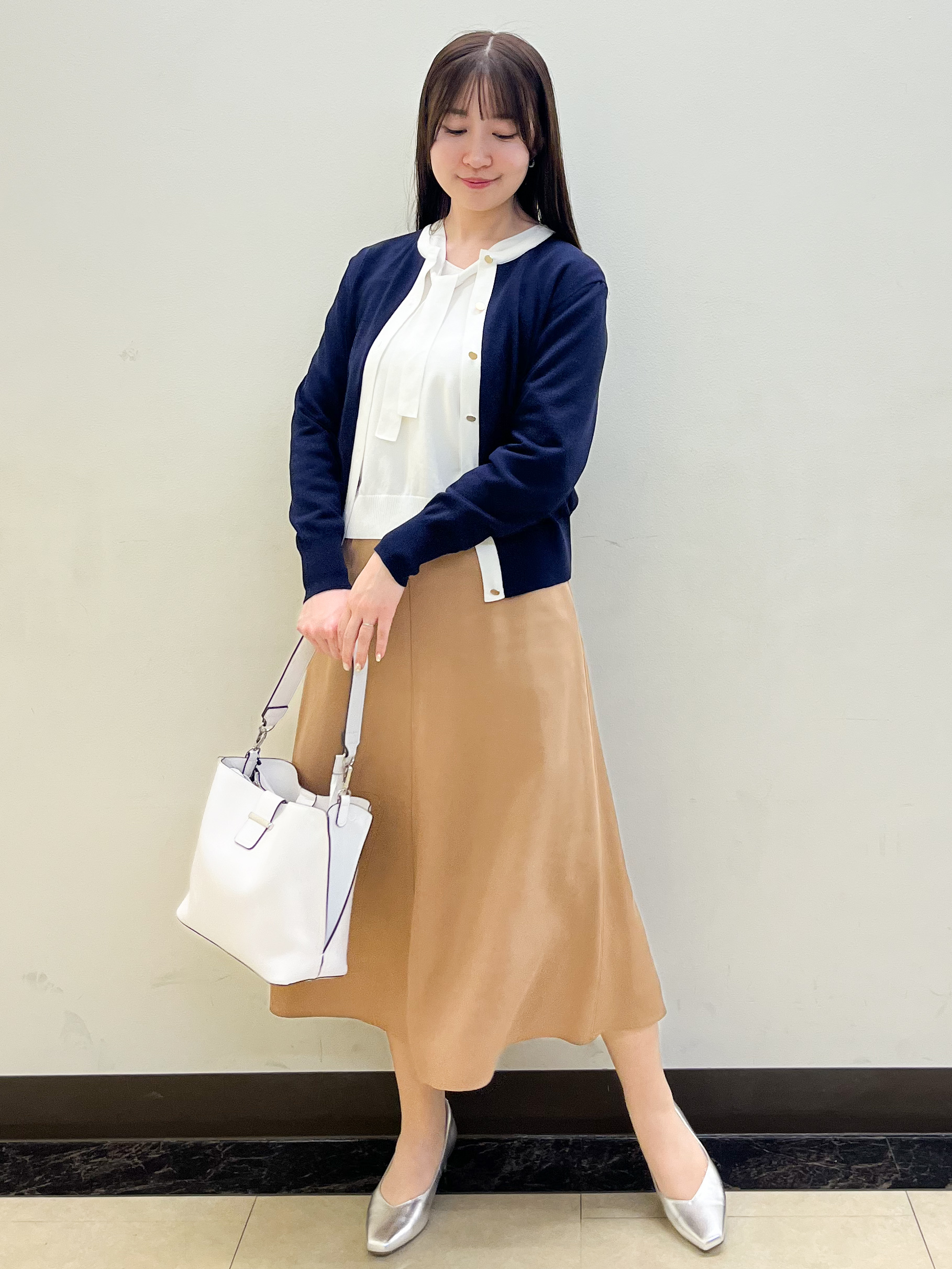 mikikoさんの「Reflect｜【アンサンブル可】バイカラーカーディガン」を使ったコーディネート