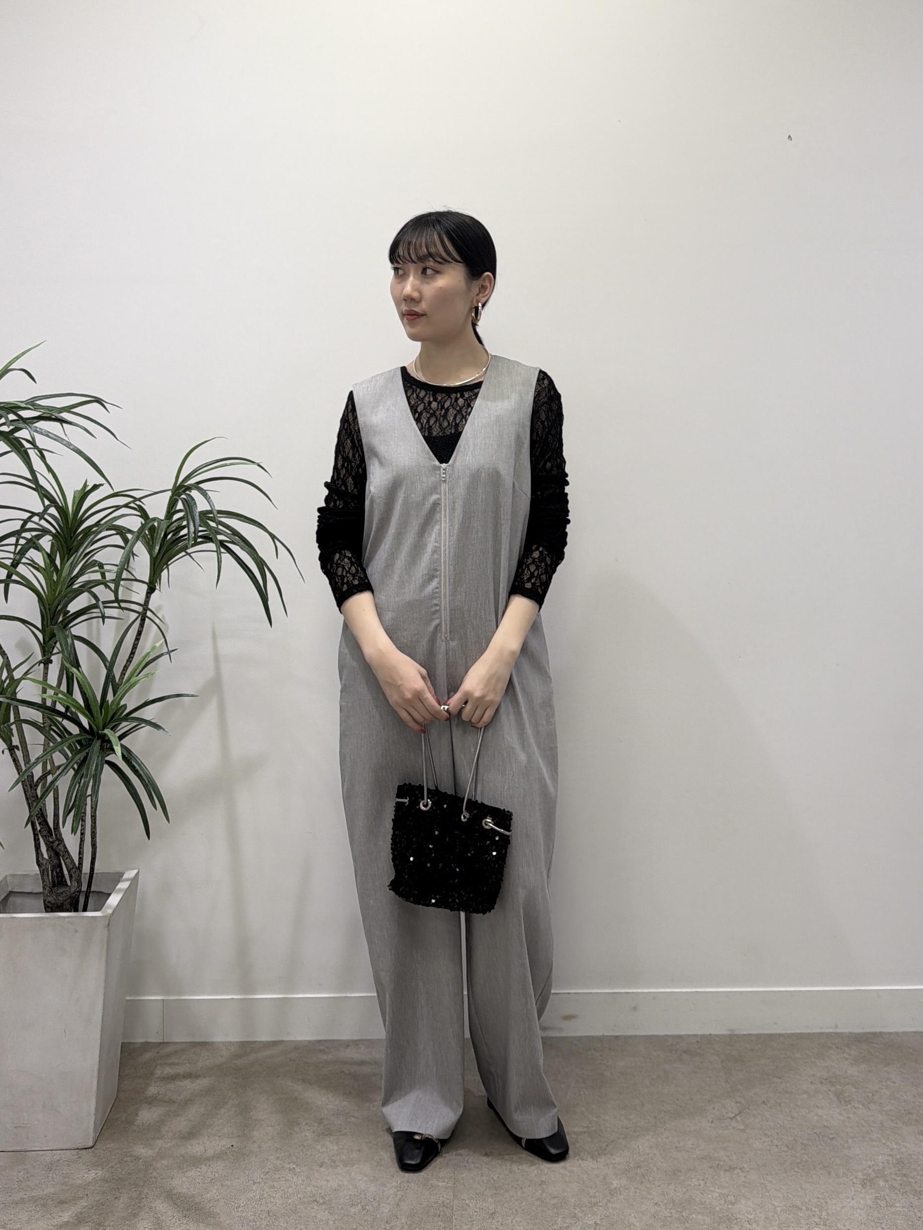 rinaさんの「INDIVI｜リネン混シアーサロペット」を使ったコーディネート