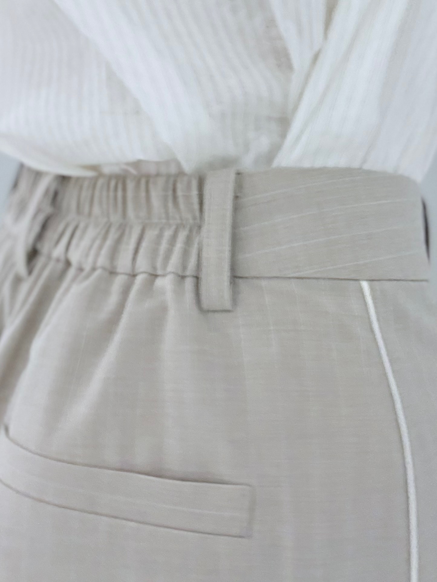 Yamaさんの「DRESSTERIOR｜【セットアップ可/ウォッシャブル】ストライプ2WAYストレッチ サイドラインパンツ」を使ったコーディネート